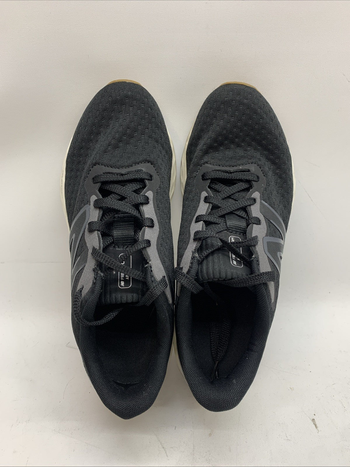 New Balance Fresh Foam Arishi V4 Women's Shoes Size 8 Black WARISEK4 Sneakers