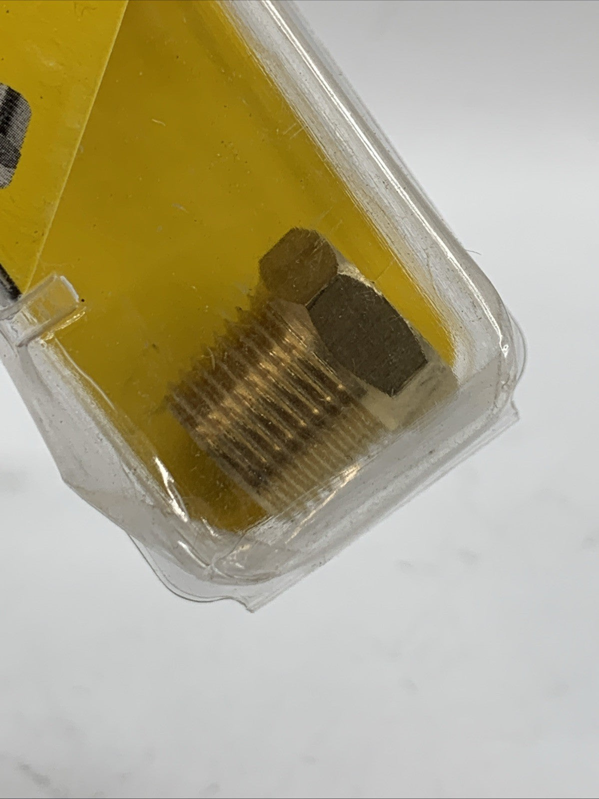 DORMAN Fitting Plug/Fitting Cap AutoGrade Brass Single Clamshell 785-424 3/8