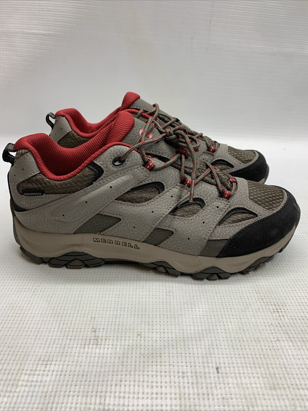 Merrell Moab 3 Shoes Womens 7 Gray Suede Vibram Low Top Hiking Outdoor Sneaker