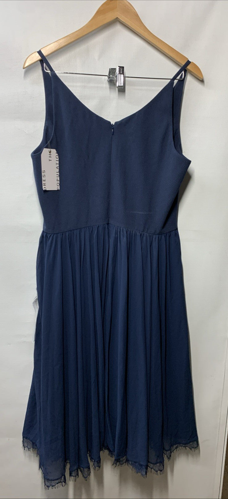 Dress the Population Women's Alicia Plunging Mix Media Sleeveless V-neck Size XL
