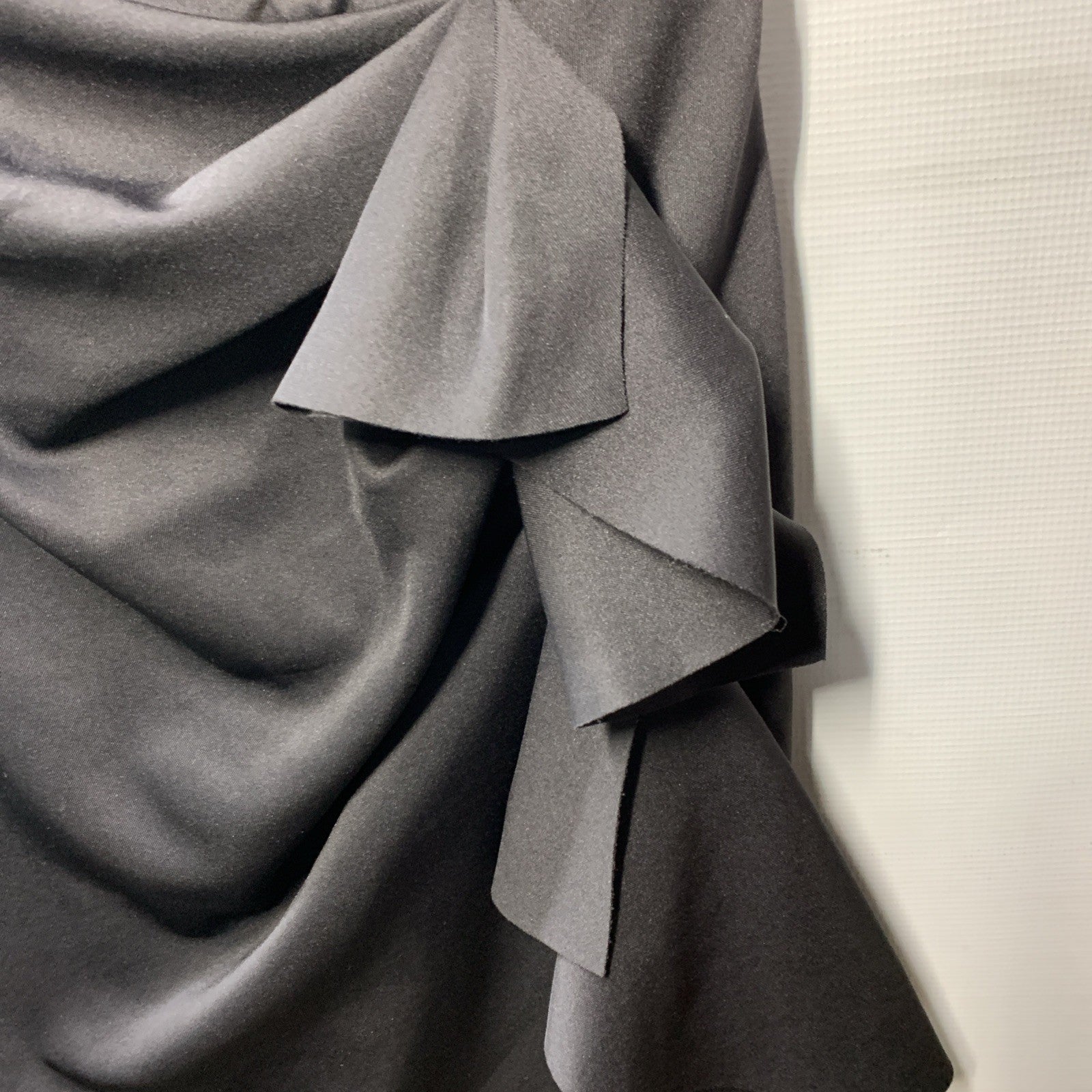 Xscape Women's Off-The-Shoulder Scuba Crepe Evening Cocktail Dress Size 8 Black