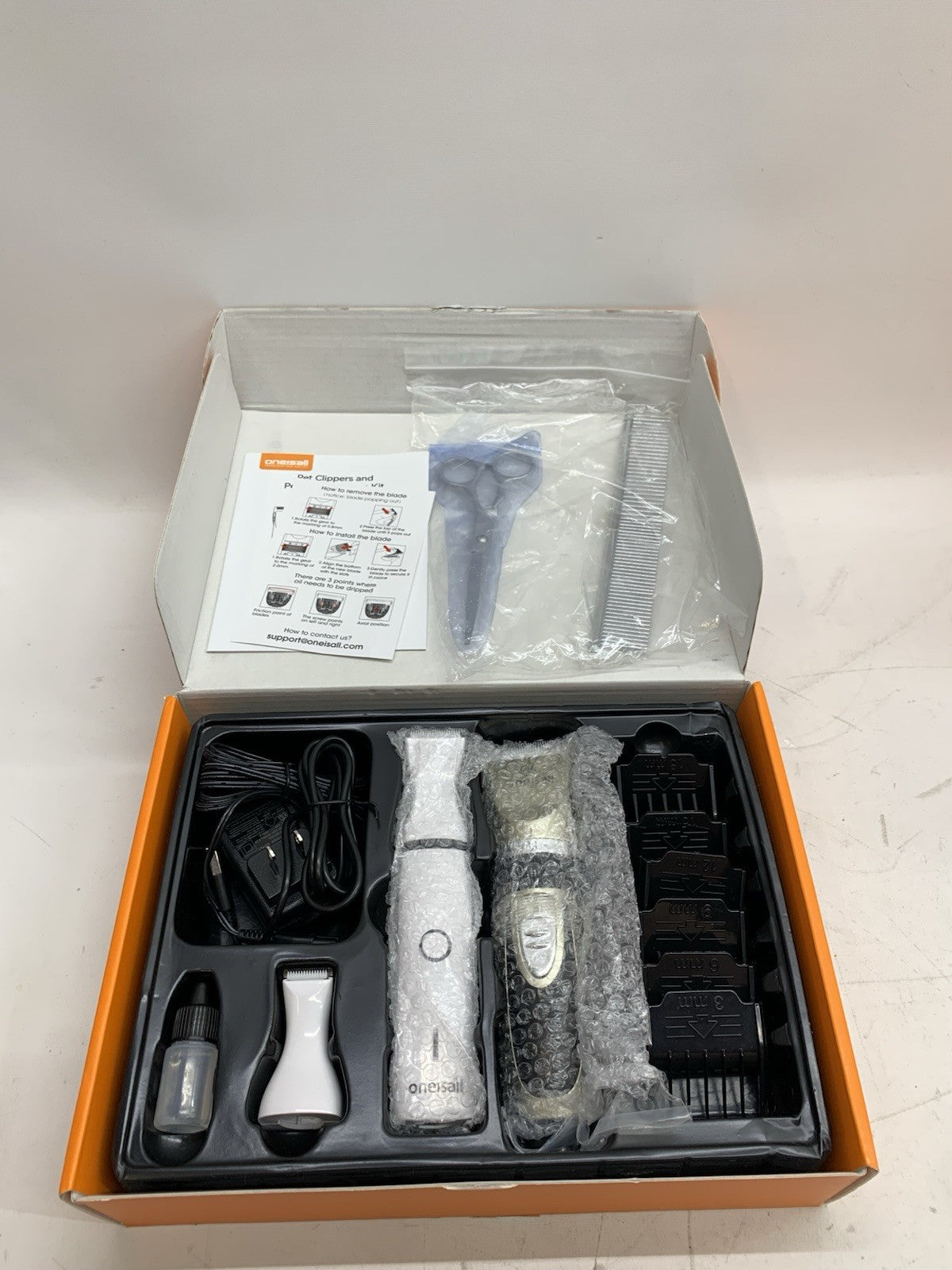oneisall Dog Clippers & Dog Paw Trimmer Kit 2 in 1 Low Noise Cordless Dog Groom