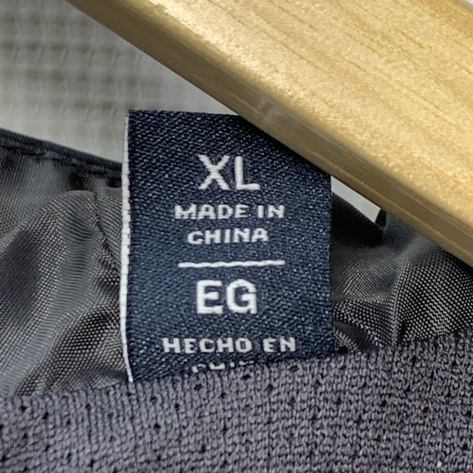 Tommy Hilfiger Mens Lightweight Breathable Waterproof Hooded Rain Jacket Sz - XL