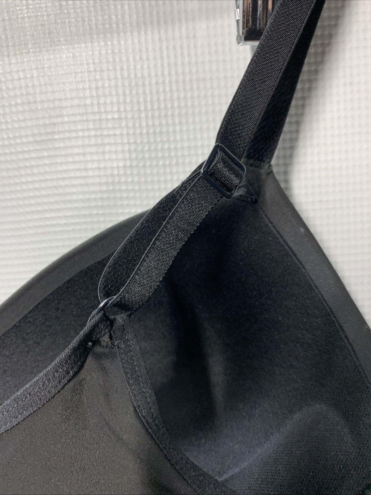 True & Co. True Everybody Boost Plunge Bra Women's Black Size M Wireless Push Up