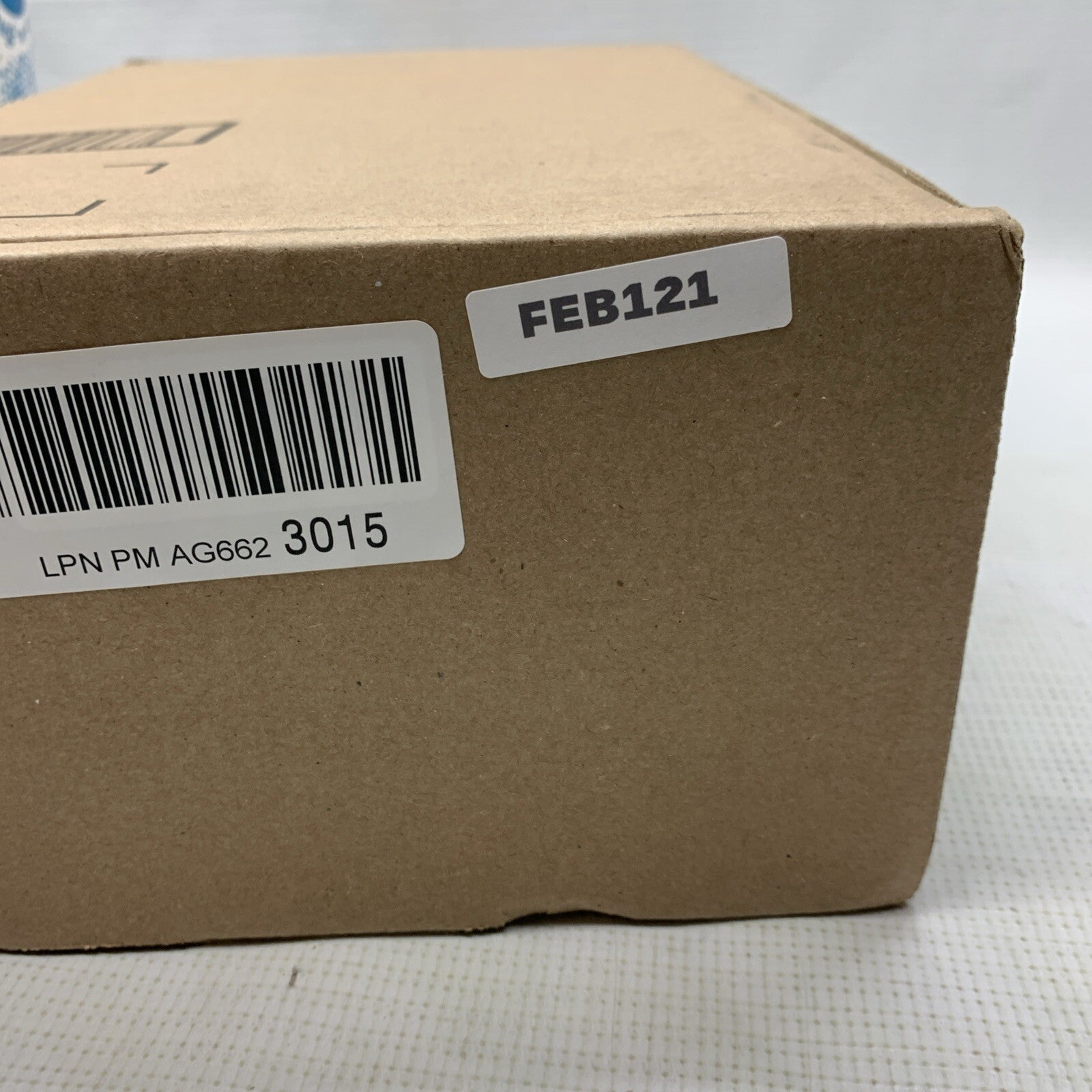 Kenneth Cole New York Women's Lessia Wedge Heeled Sandal Size 8.5 Light Gold