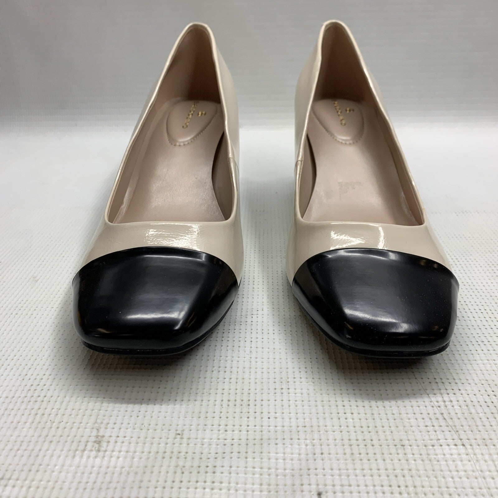 Bandolino Candy3 Womens Ivory 150 Block Heeled Sandal Slip-on Size 11 Square Toe