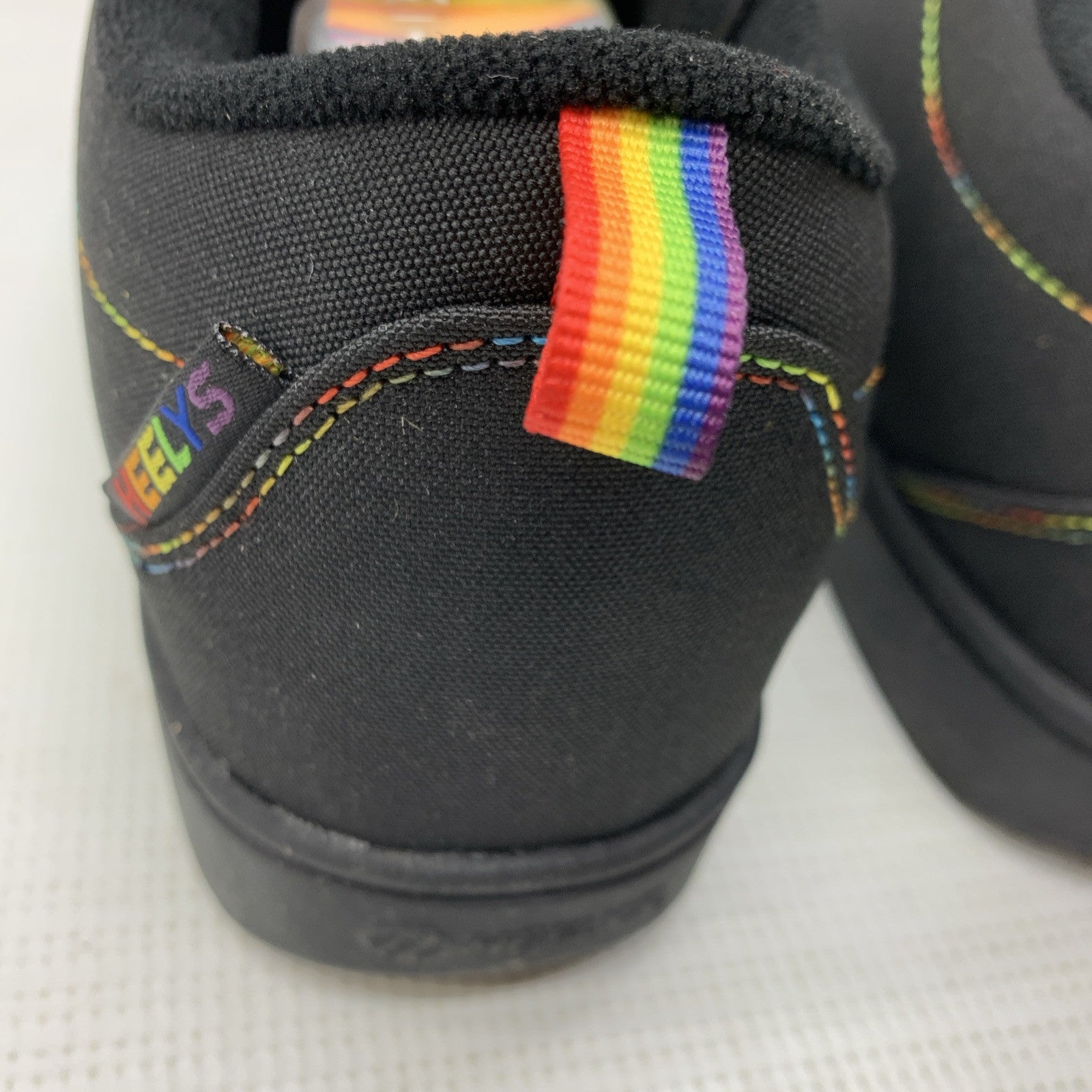 HEELYS Unisex-Child Pro 20 Rainbow Wheel Heel Shoe Little Big Kid/Adult Size 7