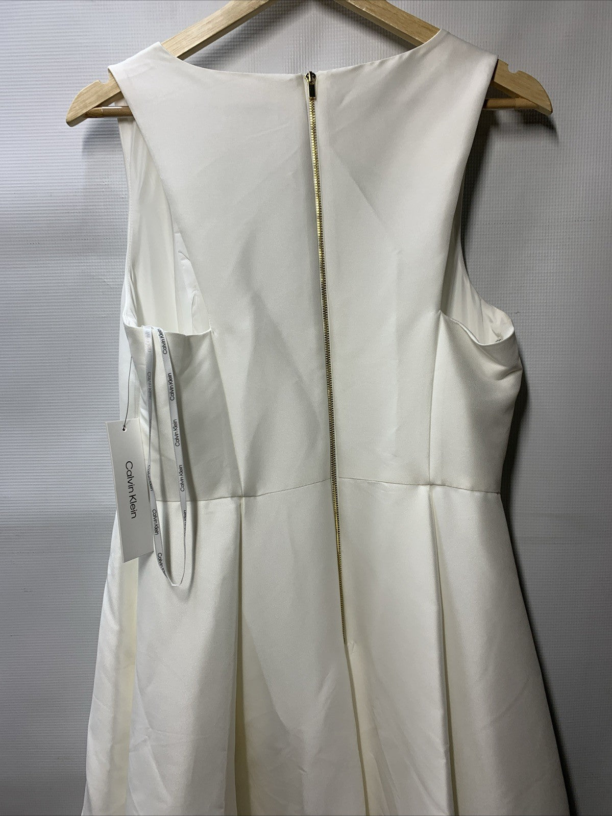 Calvin Klein Women's Sleeveless V-neck High Low Dress White CD7B144P Size 10