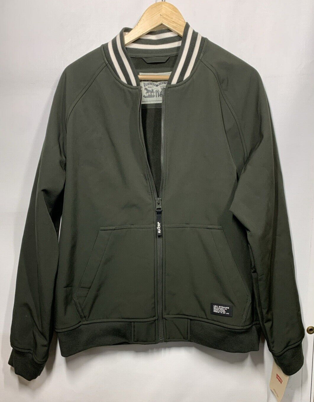 Levi's Men's Softshell Varsity Bomber Jacket Green Large LM3OP700 Long Sleeve