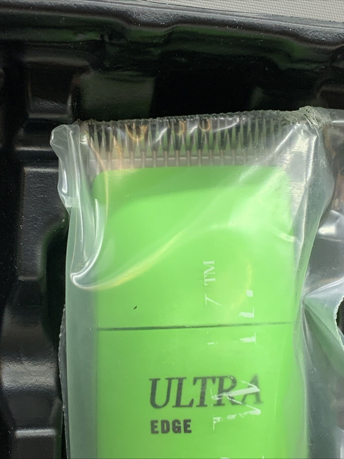Andis Ultra Edge Clip Detachable Blade Clipper Kit for Dog Grooming Spring Green