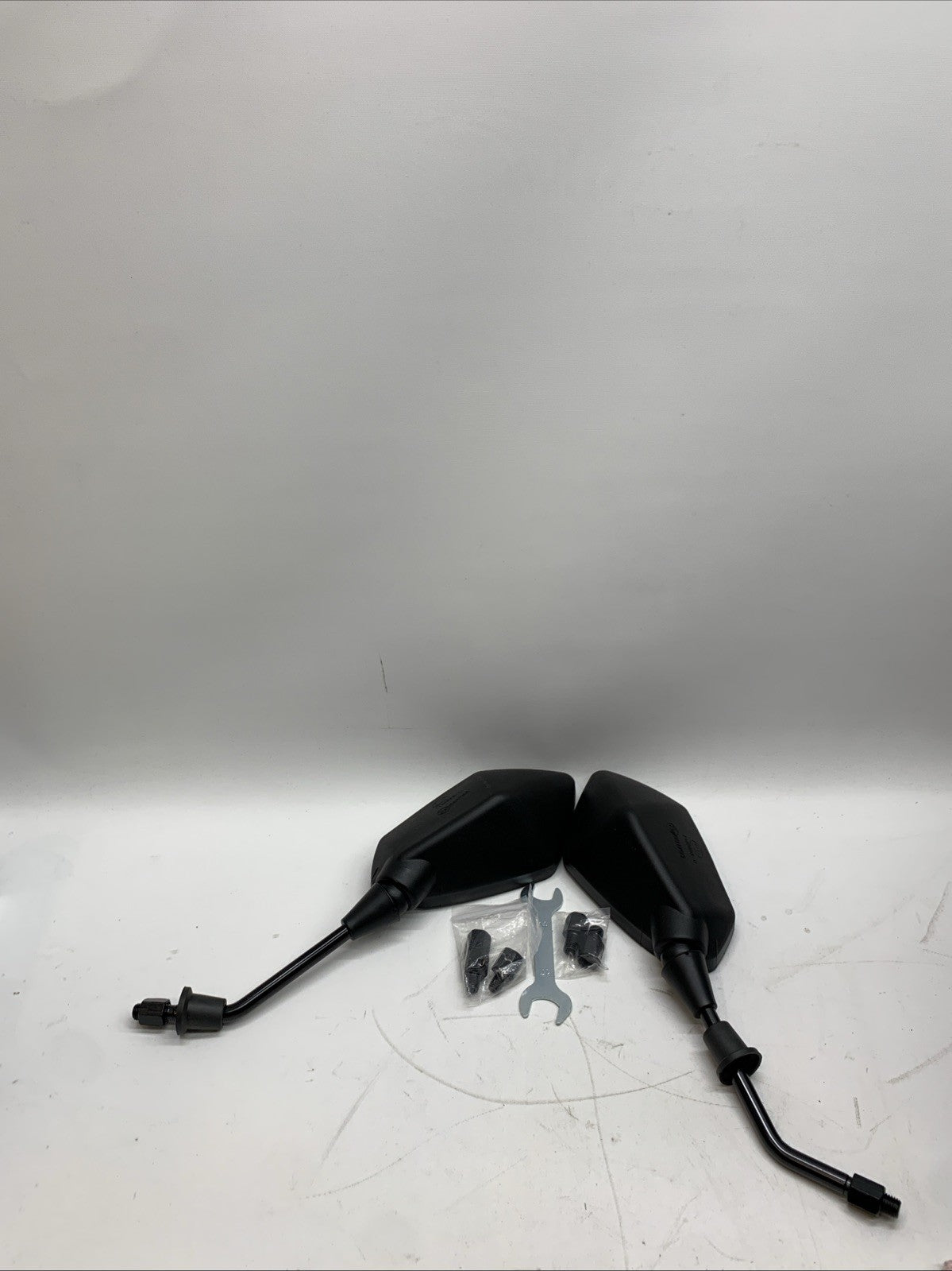 MAMIKO Universal Motorcycle Rear View Mirrors for M8 M10 Threaded Bolt Double Ta