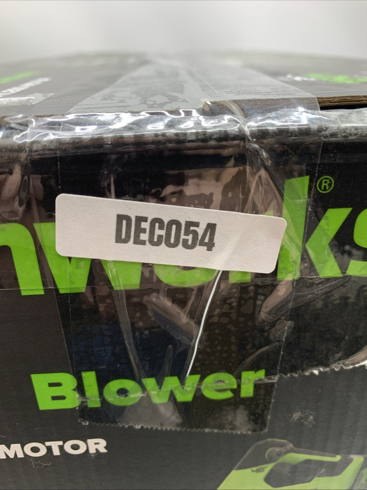 Greenworks 585 CFM Cordless Battery Leaf Blower Brushless Motor Lightweight