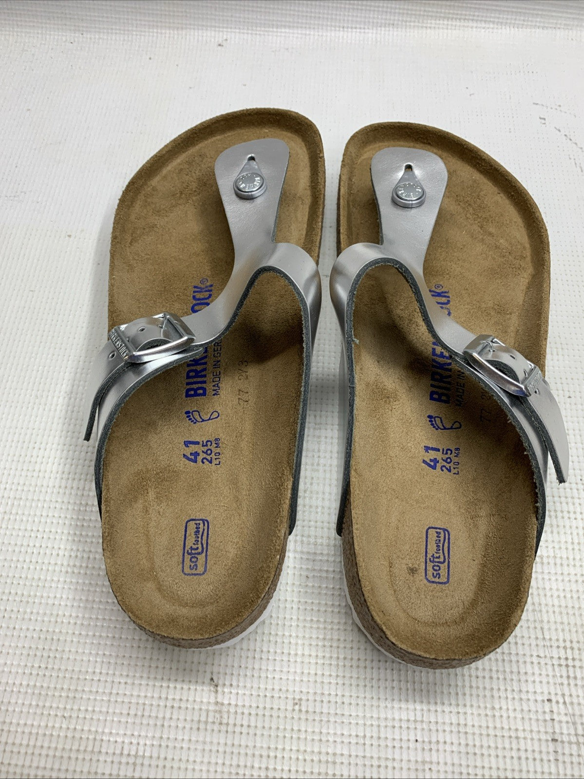 Birkenstock Women's Flip Flop Flo Metallic Sliver Size 10 Slip-on Thong Sandals