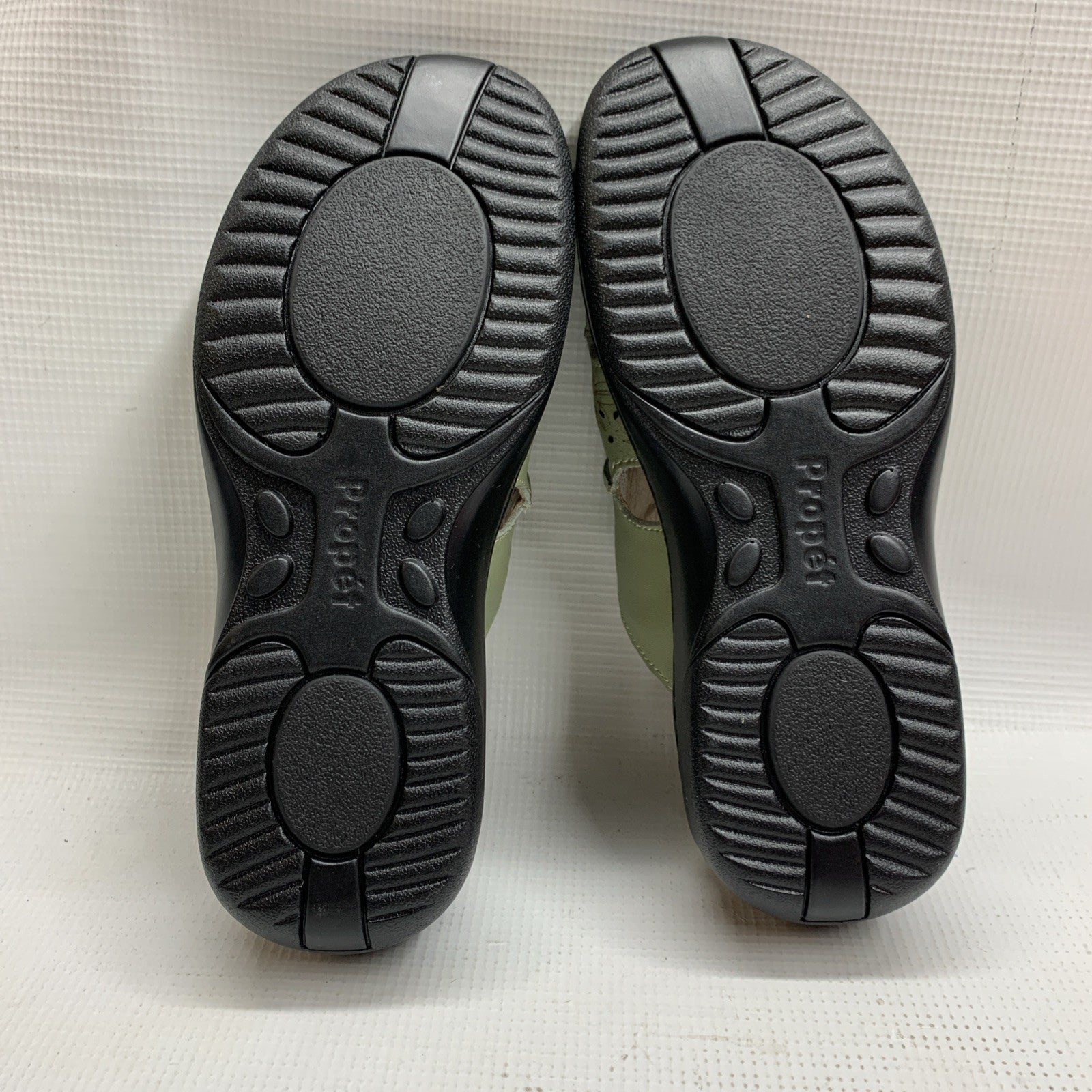 Propet Gertie CutOuts Slide Women's Green Casual 6 Sandals Green WSO041L Slip-on