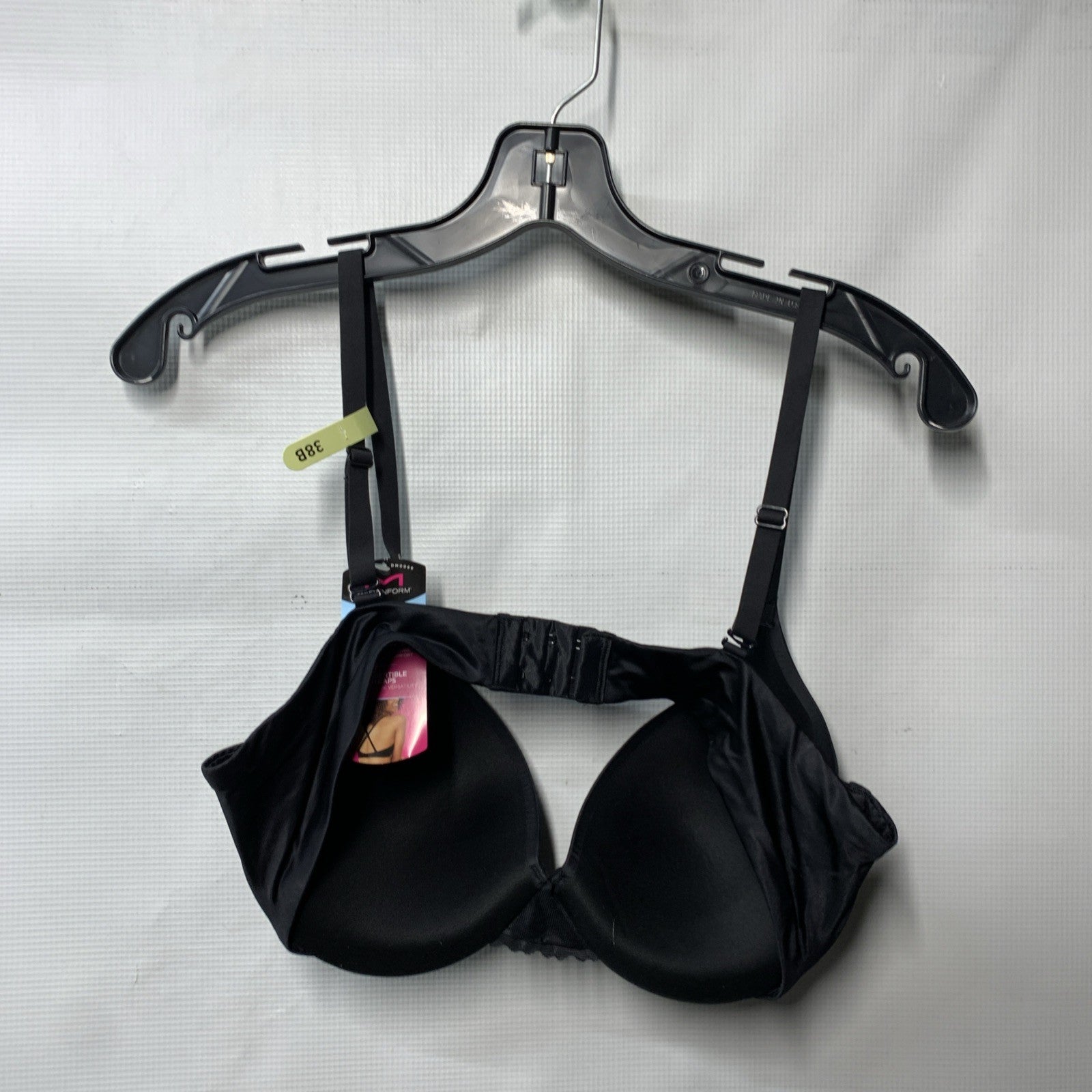Black Maidenform DreamWire push-up bra with underwire and seamless design in size 38B, featuring supportive and smooth fit.
