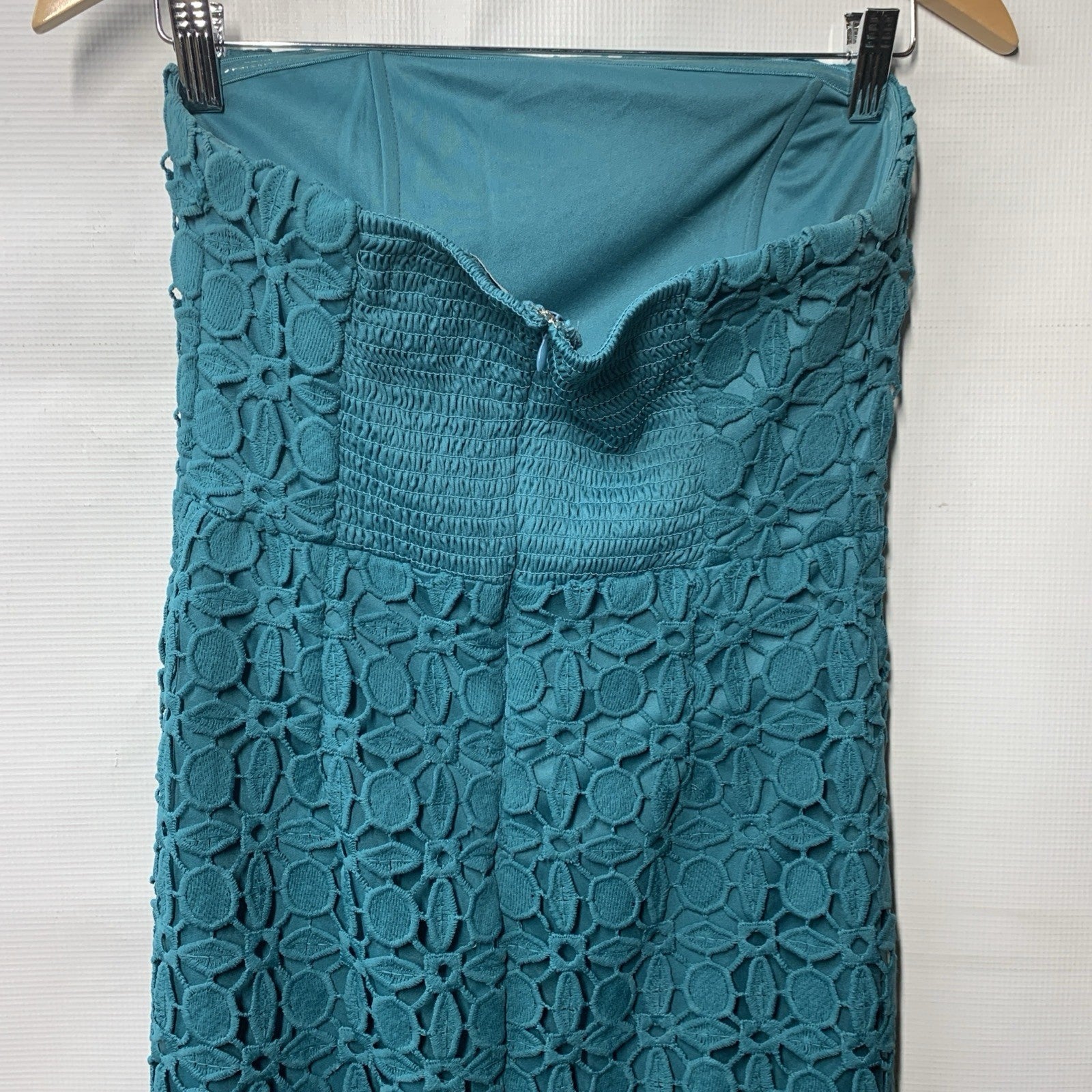 Petal + Pup Candice Strapless Lace Midi Dress Party Cocktail Evening Size 4