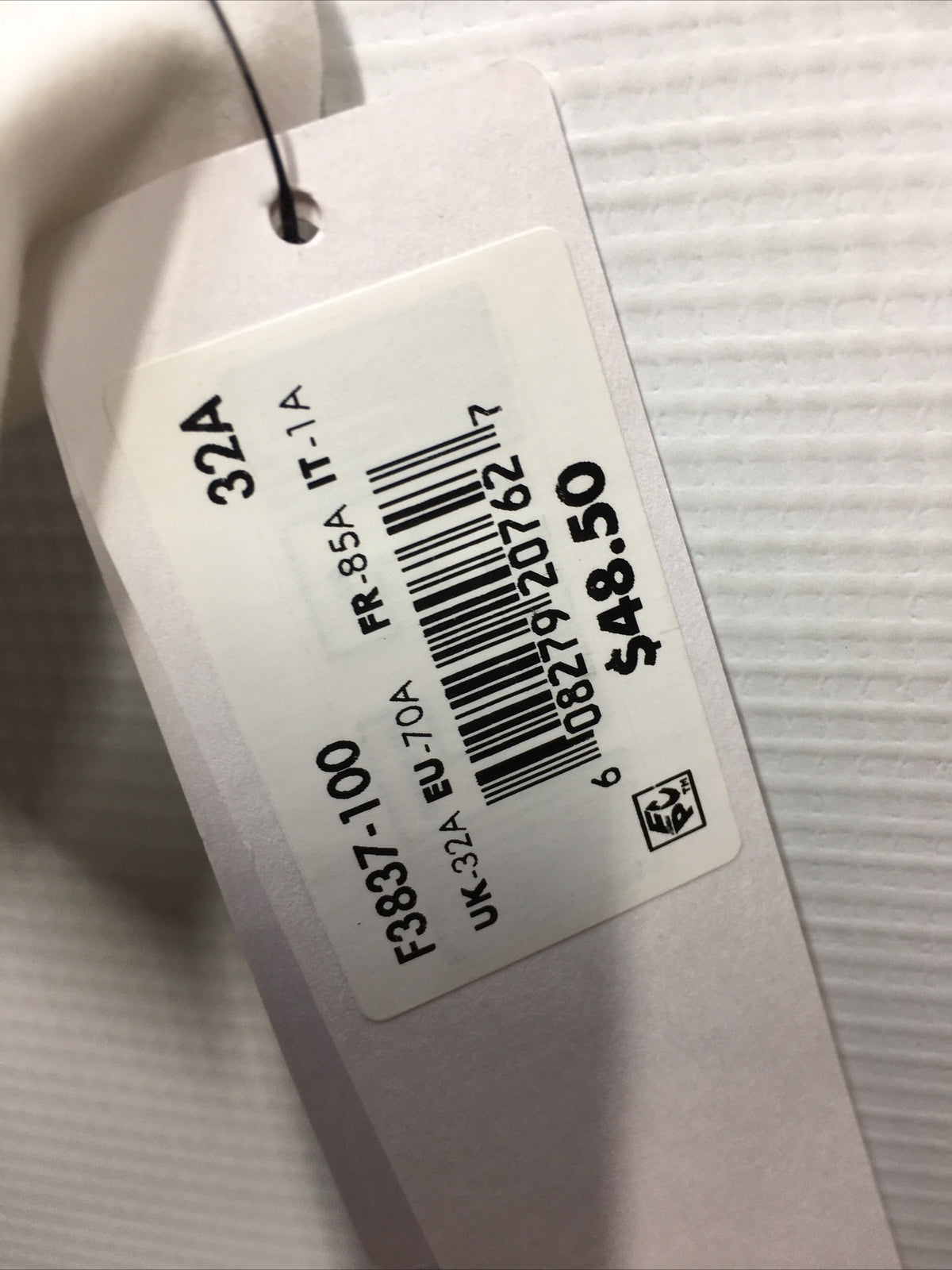 Calvin Klein Bra Full Coverage Lightly Lined F3837-100 Underwired White Size 32A