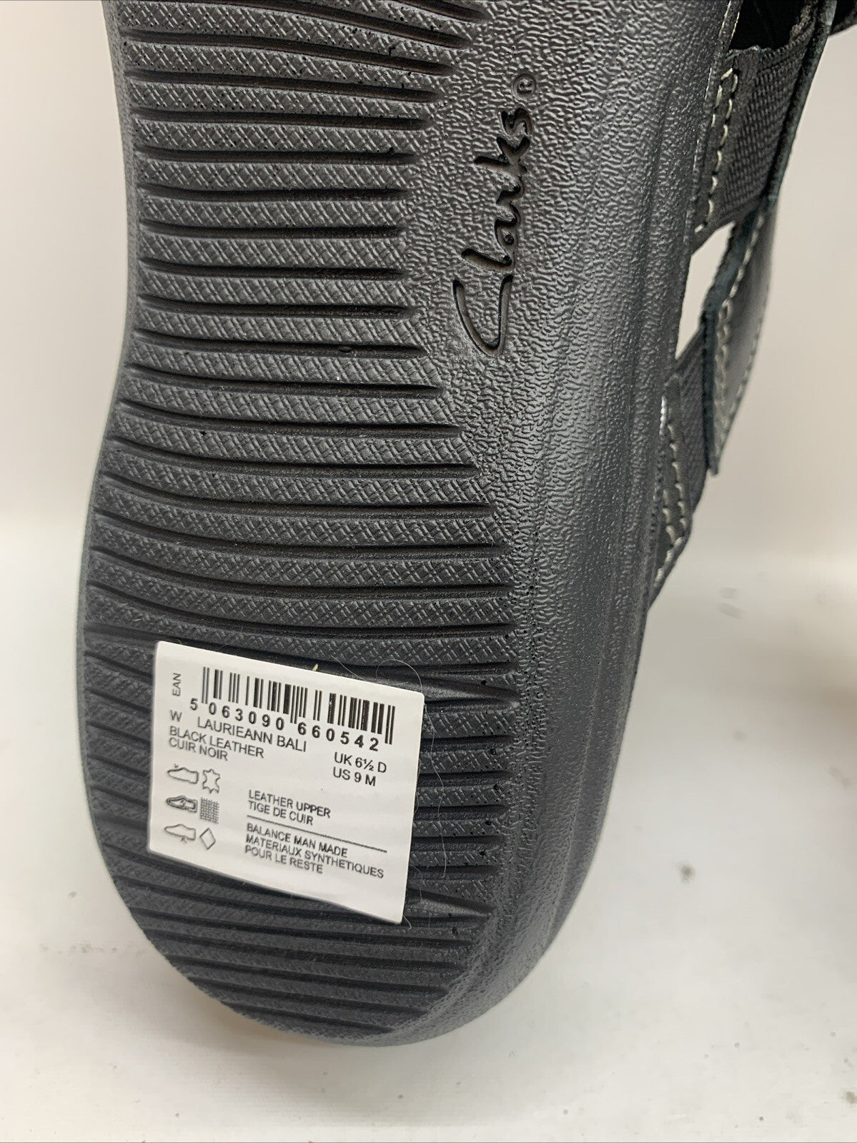 Women's Clarks Laurieann Bali Sandals Black Leather Size 9 Open Toe Slip-on