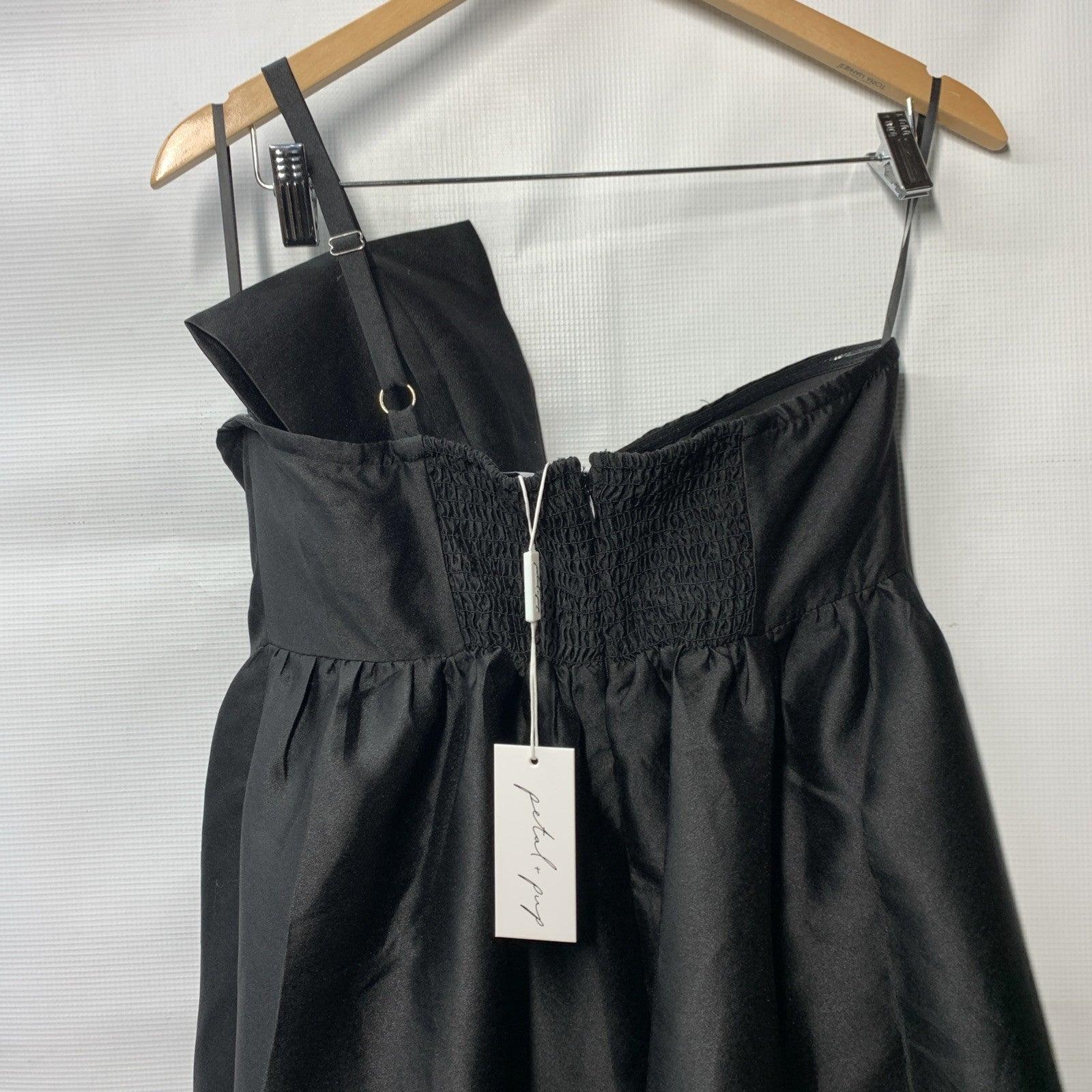 Petal + Pup Betina Bow Front Maxi Dress Black One Shoulder Sleeveless Size Large