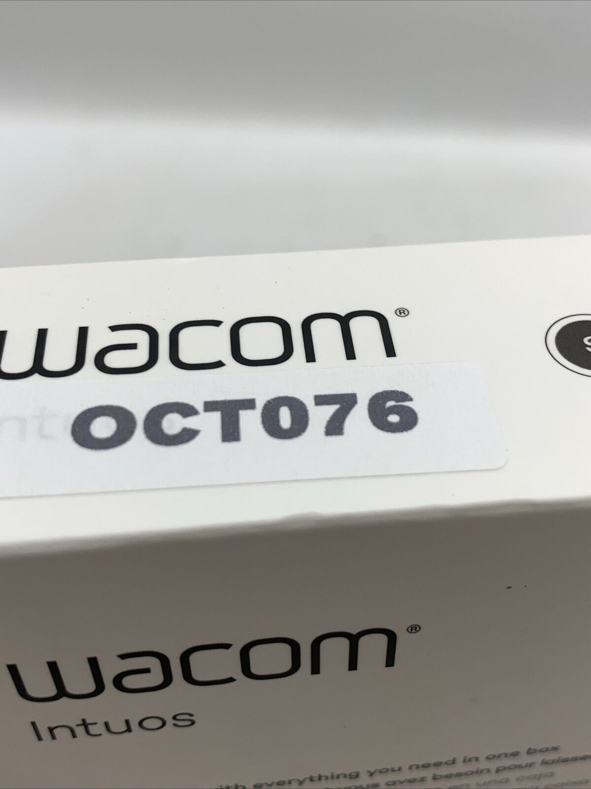 Wacom Intuos Small Wireless Graphics Tablet Black Portable for Teachers, Student