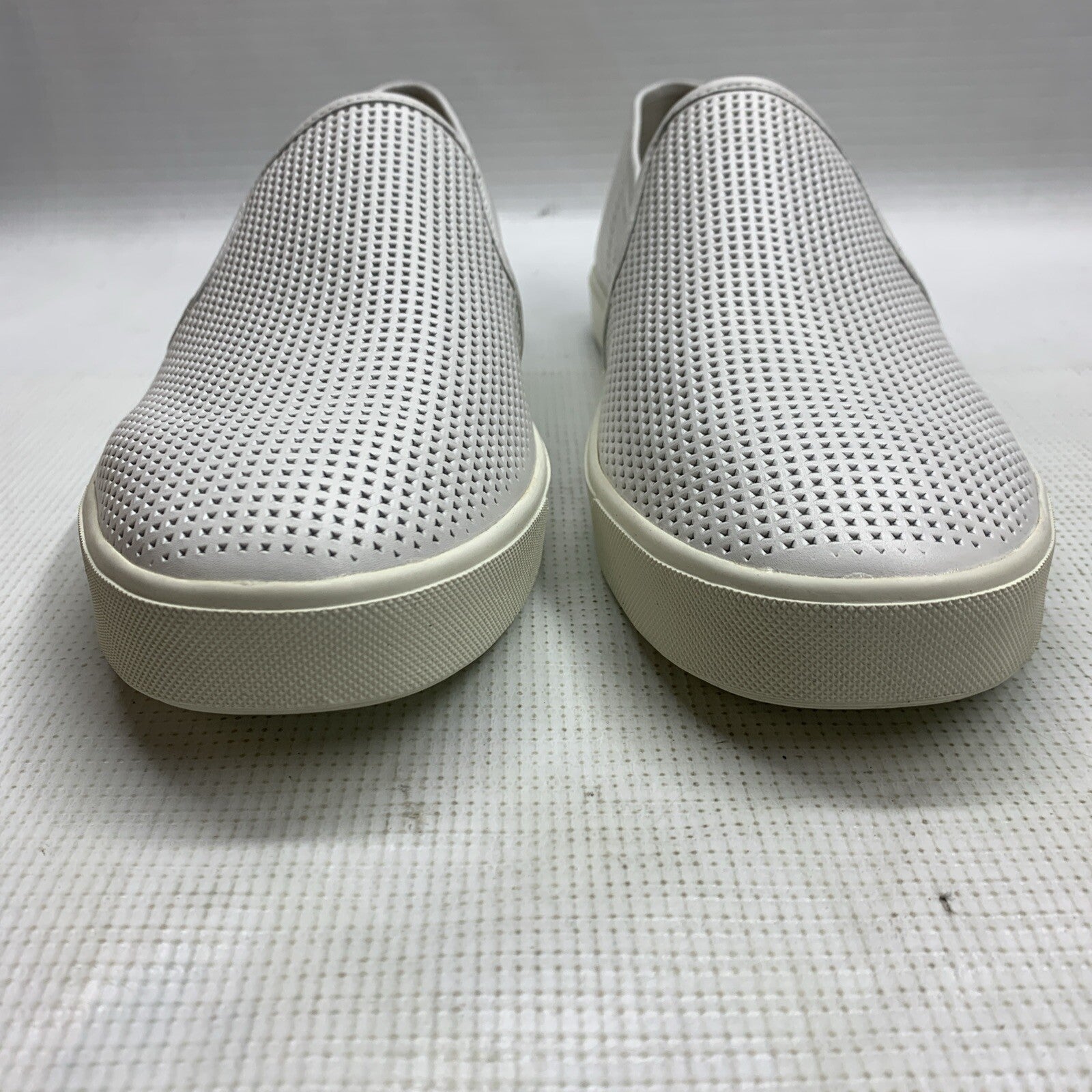 Vince Women's 5 Blair Slip On Sneakers White Casual Size 12 Elastic Gores Shoes