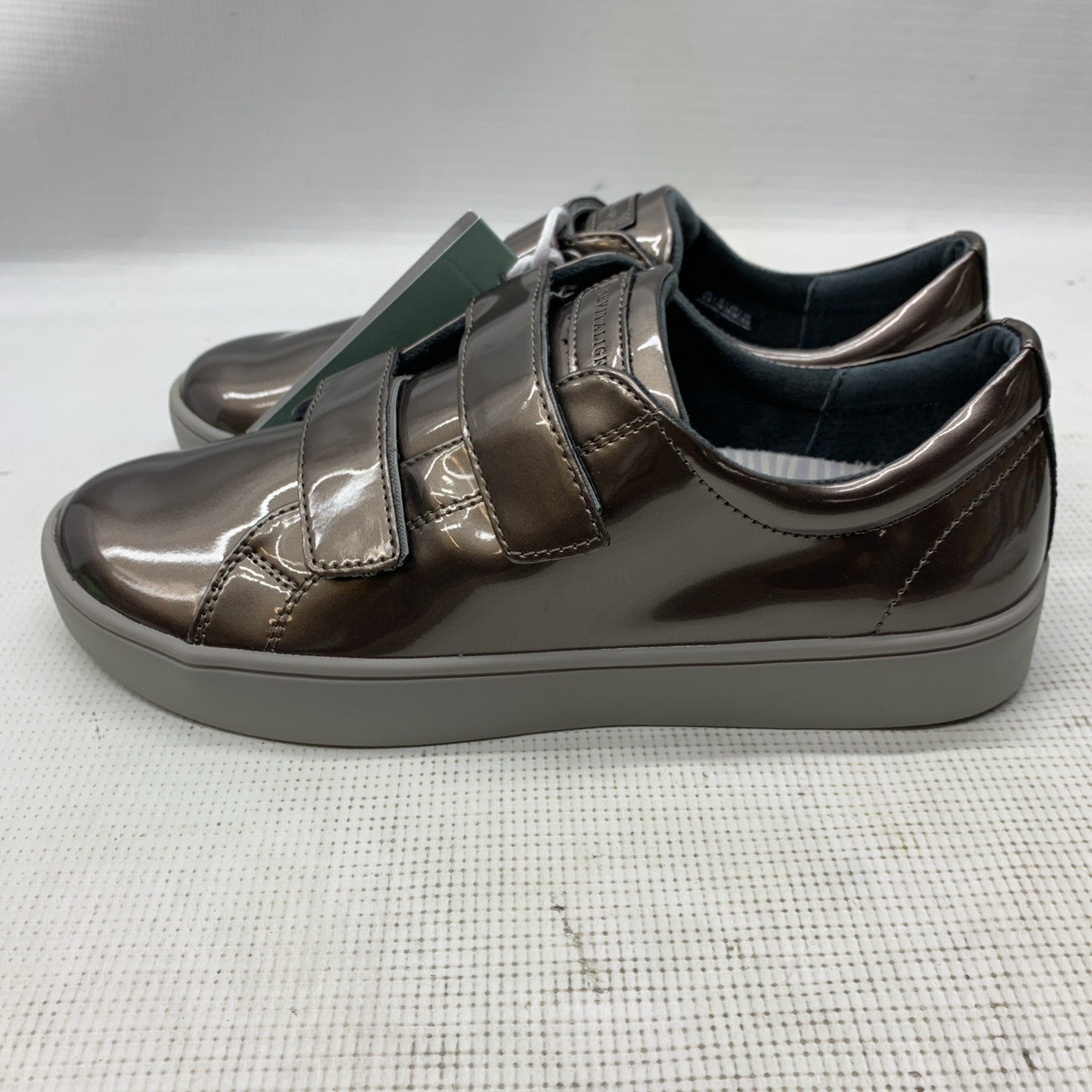 Revitalign Women's Malibu Bella Patent Pewter Sneakers Size 9B Hook & Loop Shoes