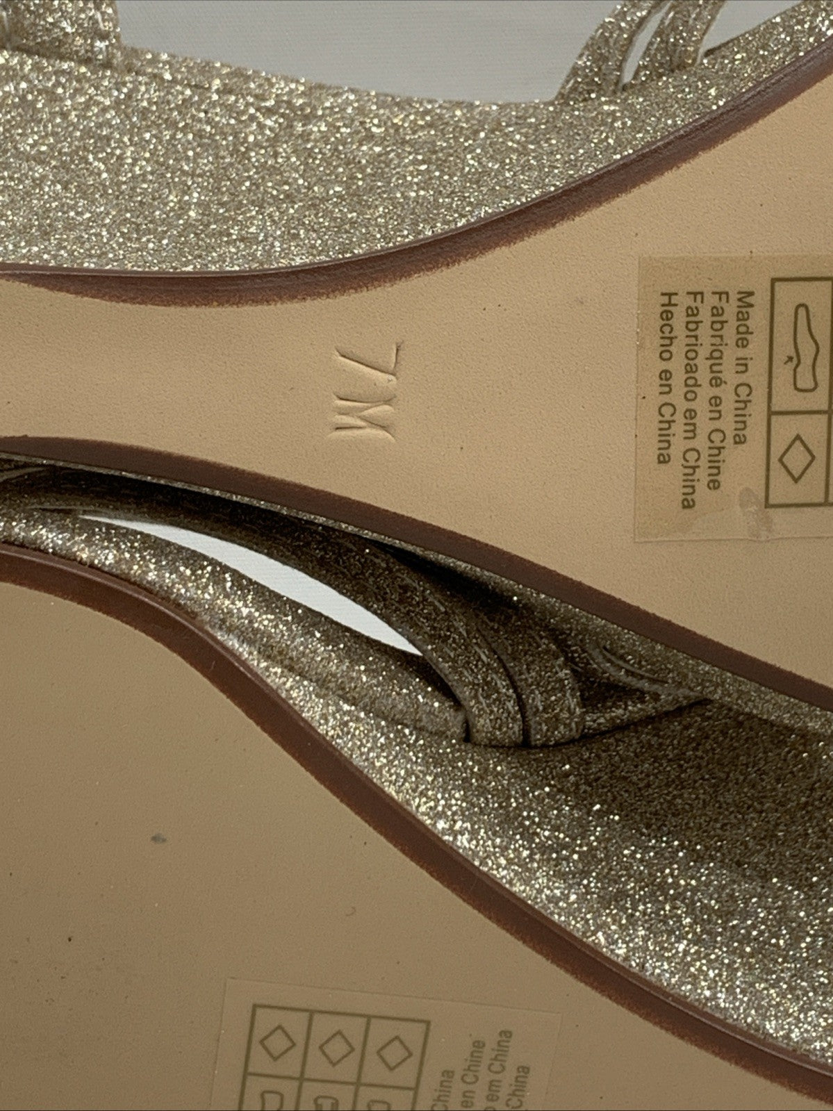 Touch Ups Buffy Women's Wedge Heel Classic Sandal 4243M Size 7M Buckle Champagne