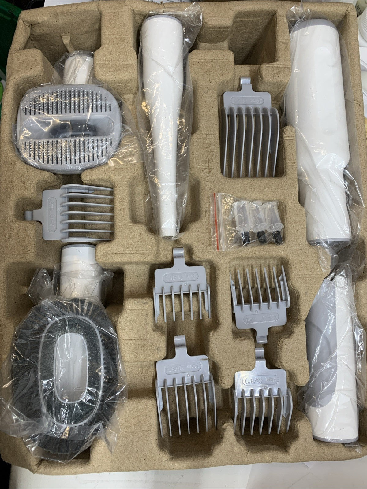 Dog Grooming Vacuum and Kit, Clipper Nail Trimmer Grinder M71 (CW-TMQ5N1-2L)