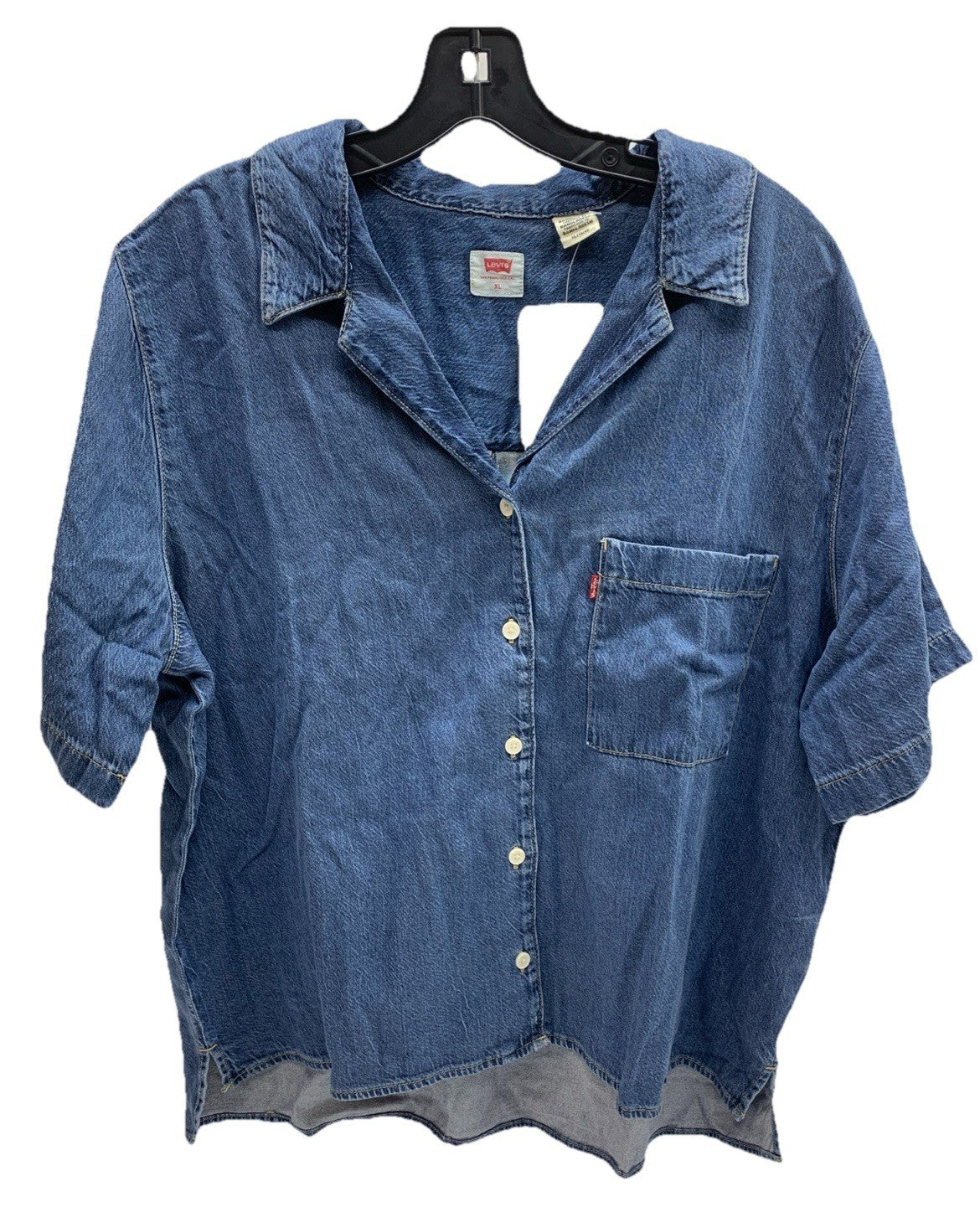 Levi’s Denim Shirt Women’s Size XL Classic Standard Fit Travel Beach Casual