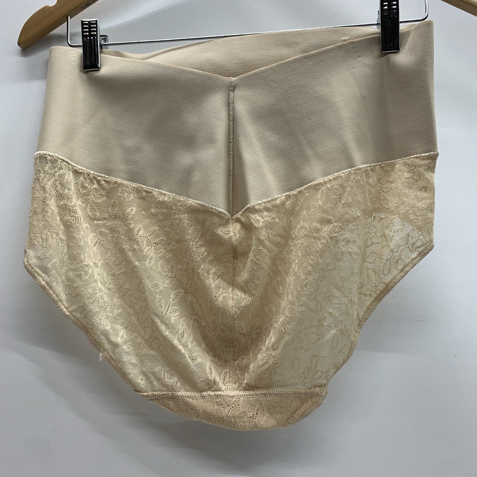 Maidenform women's Tame Your Tummy shaping lace shapewear with Cool Comfort in 2XL, featuring a seamless design and lace details.