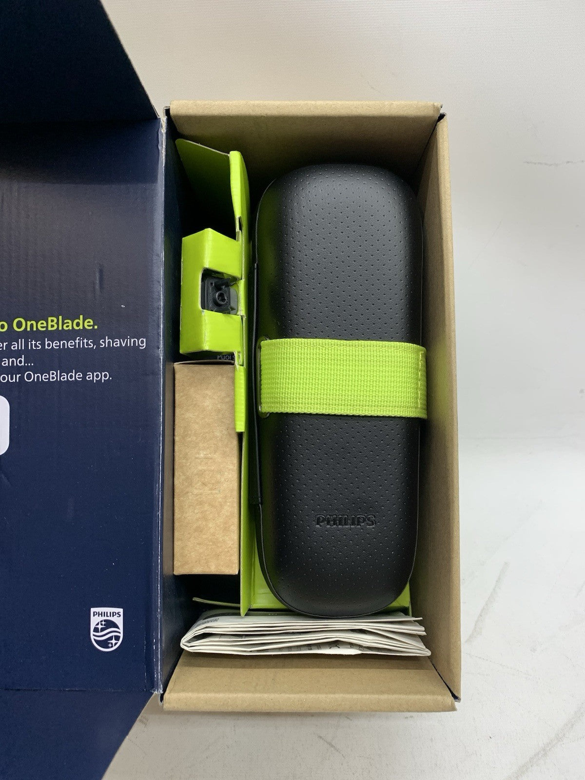 Philips Norelco Oneblade Pro-Face and Trimmer and Shaver-QP6530/90 50/60hz Used