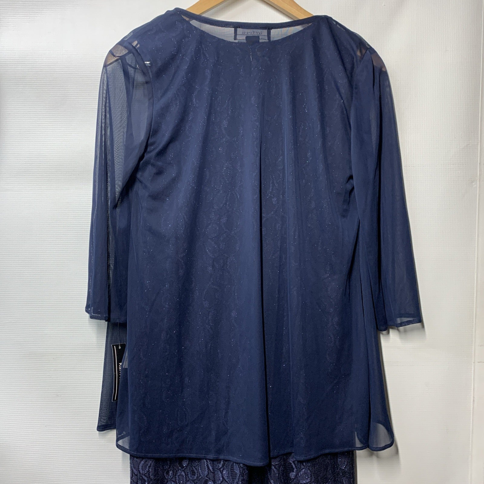 R&M 2-Piece Long Floral Glitter Lace Dress Evening with Beaded Neckline Size 4P