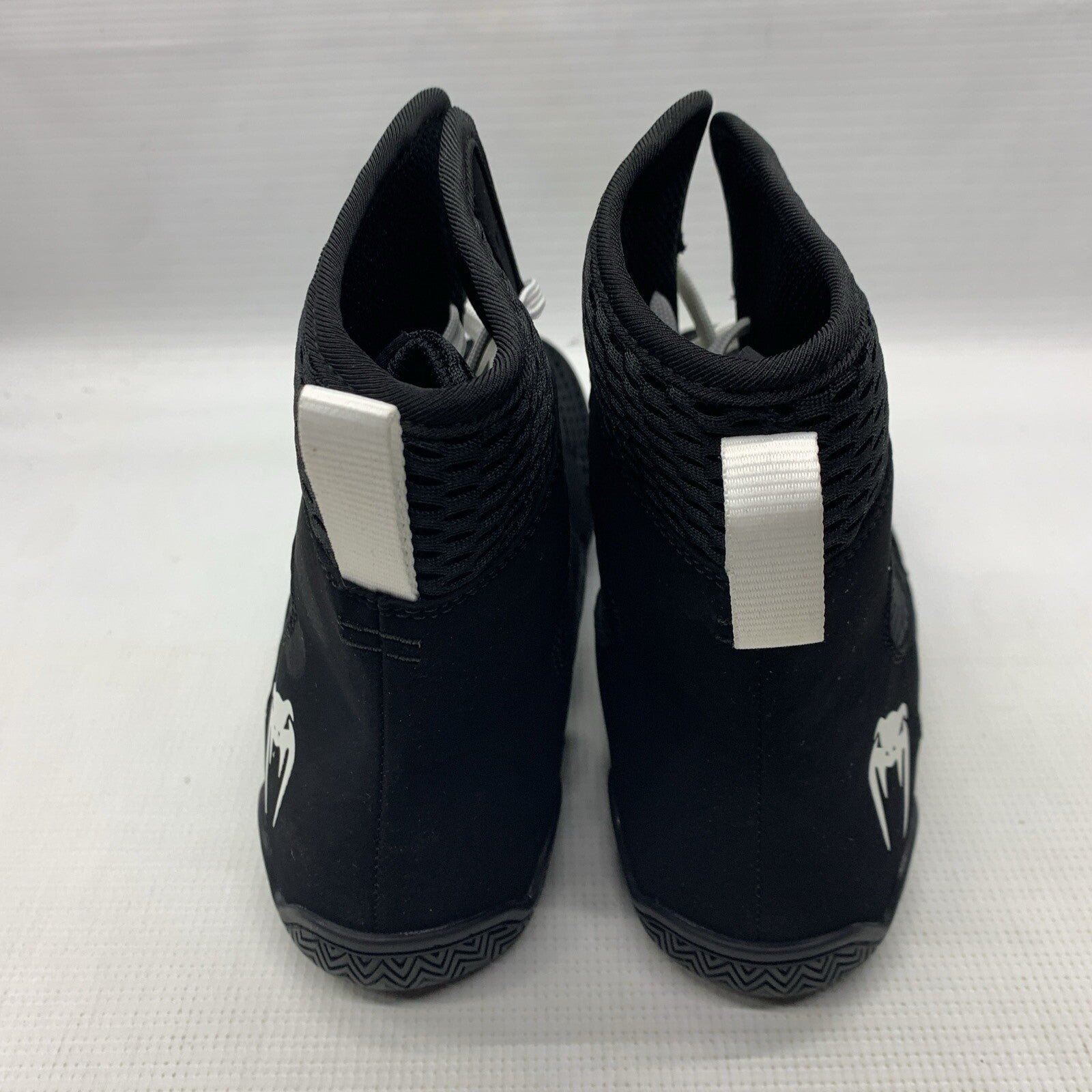 Venum Contender Mens 8.5 High Top Boxing/MMA Shoes Black/White Mid-cut Lace-up