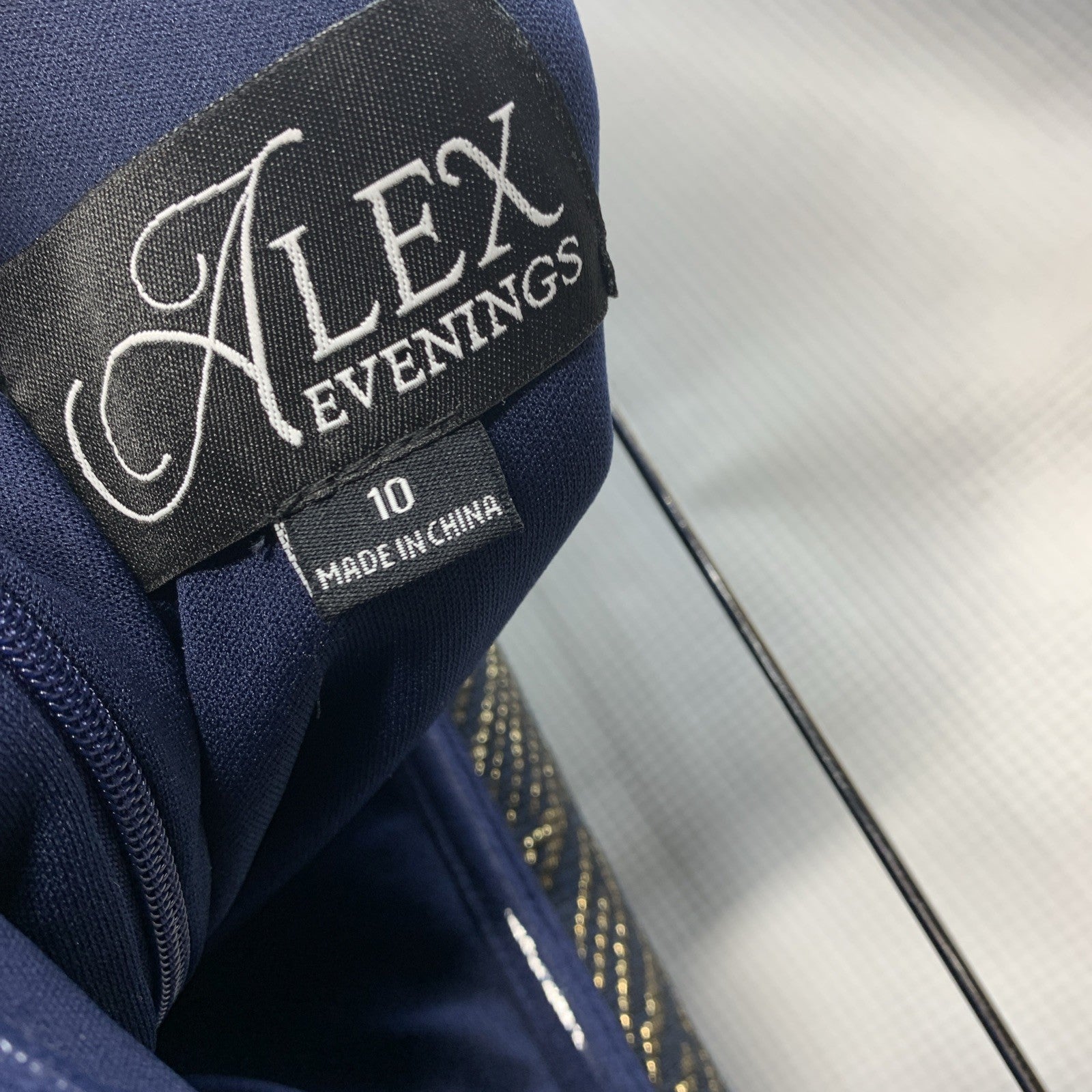 Alex Evenings Off Shoulder Jacquard Long Dress Elegant Size 10 with Pockets