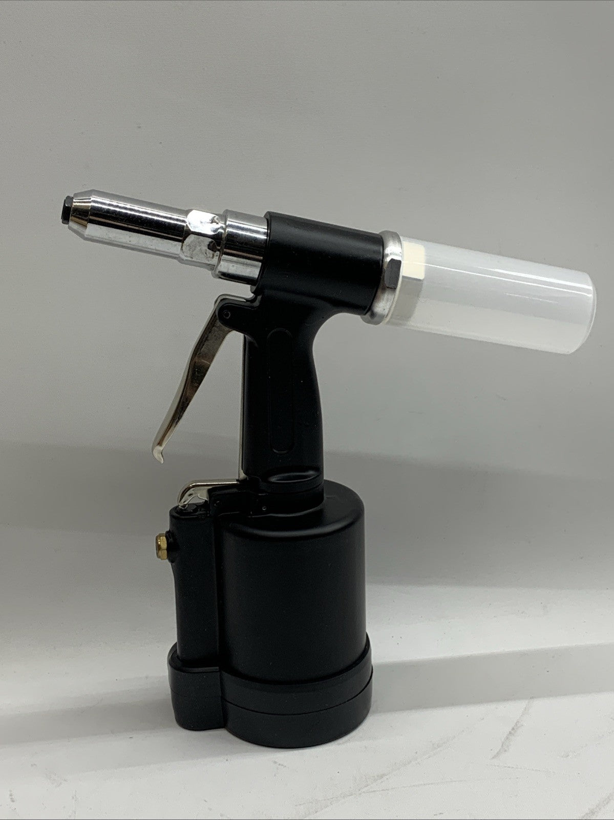 Pneumatic Rivet Gun Industrial Self Priming Rivet Gun Vertical Rivet Gun W500