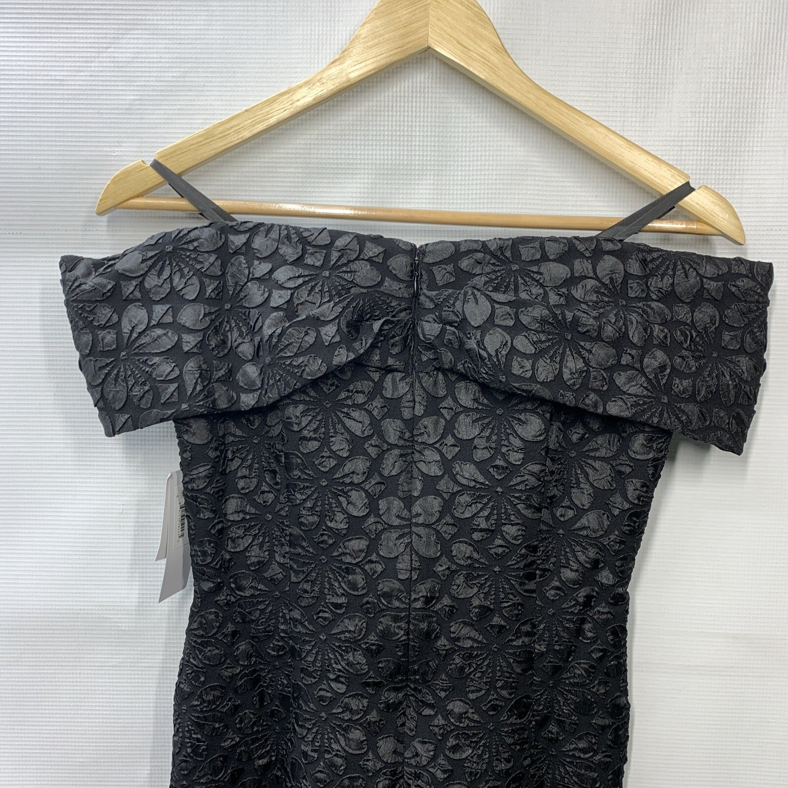 Donna Morgan Women's Cute Mini Cocktail Dress Black Size 6 Raised Floral Print