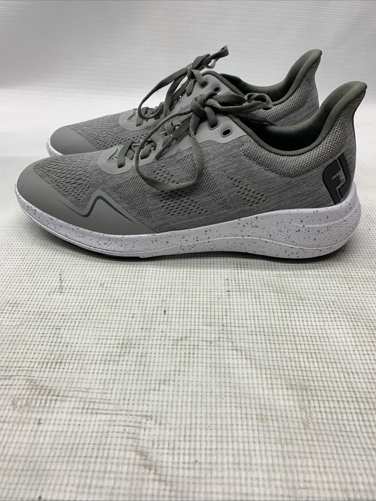 FJ Footjoy Flex XP Gray Spikeless Golf Shoes 56146 Men’s Size 9.5 Sneaker Gray