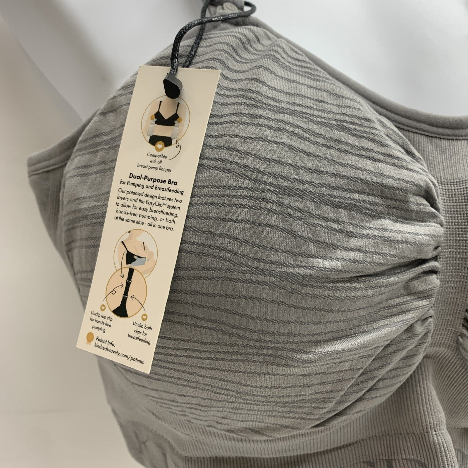 Kindred Bravely Gray Hands Free Pumping & Nursing Sports Bra Size XL Seamless