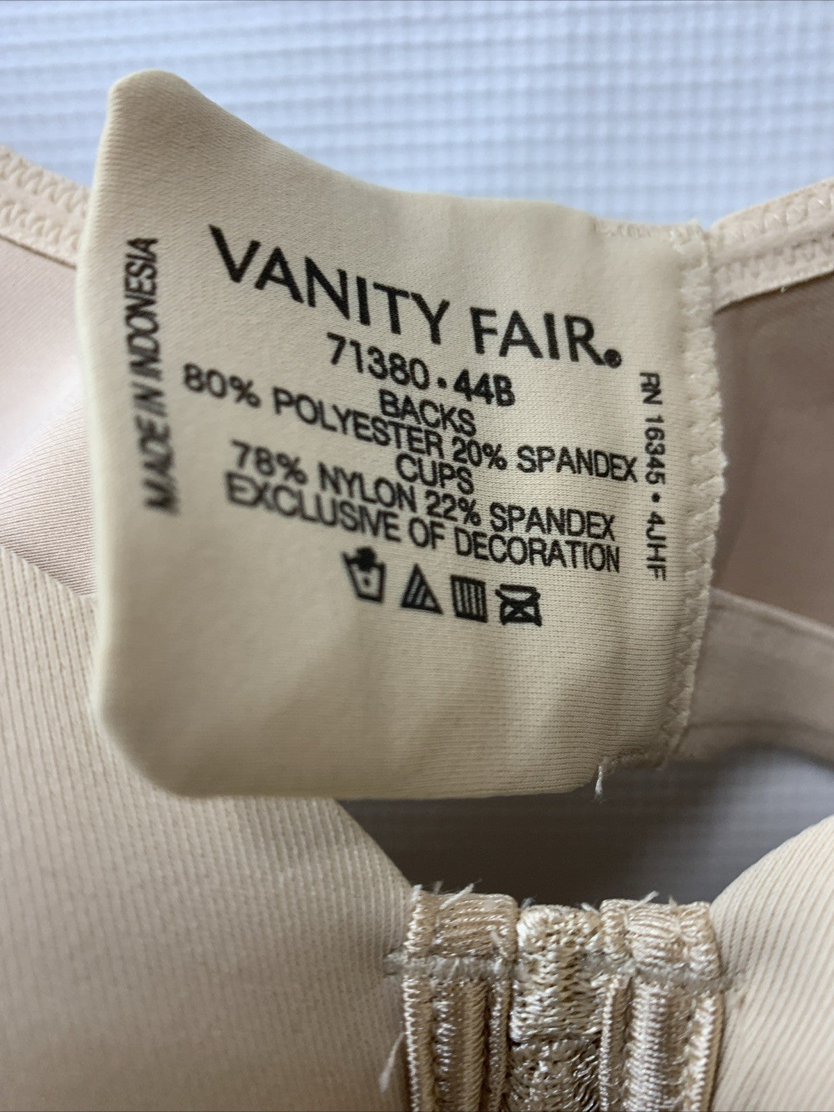 Vanity Fair Women's Beauty Back Smoother Full Figure Wirefree Bra 71380 Size 44B