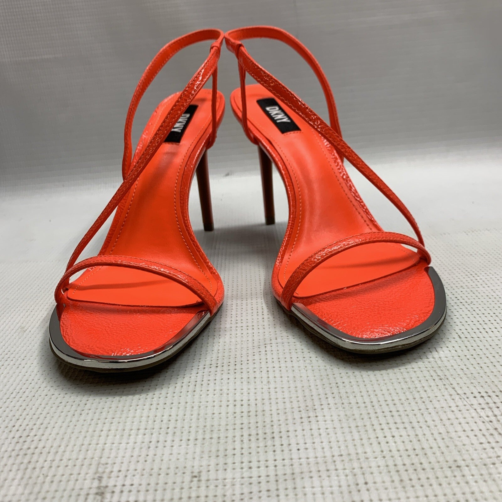 DKNY Women's Open Toe Diaganol Strap Heel Heeled Sandal High Sand 10M Orange