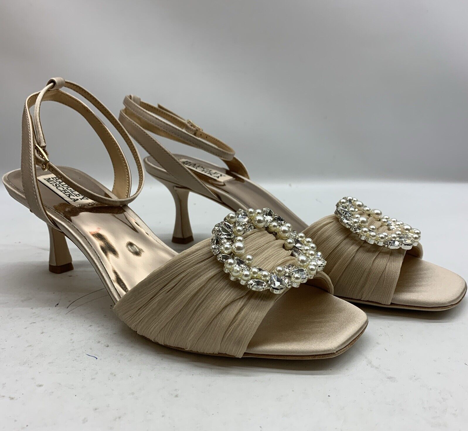 Badgley Mischka Women's Nimah Kitten Heel Sandal Heeled Nude Size 9 Open Toe