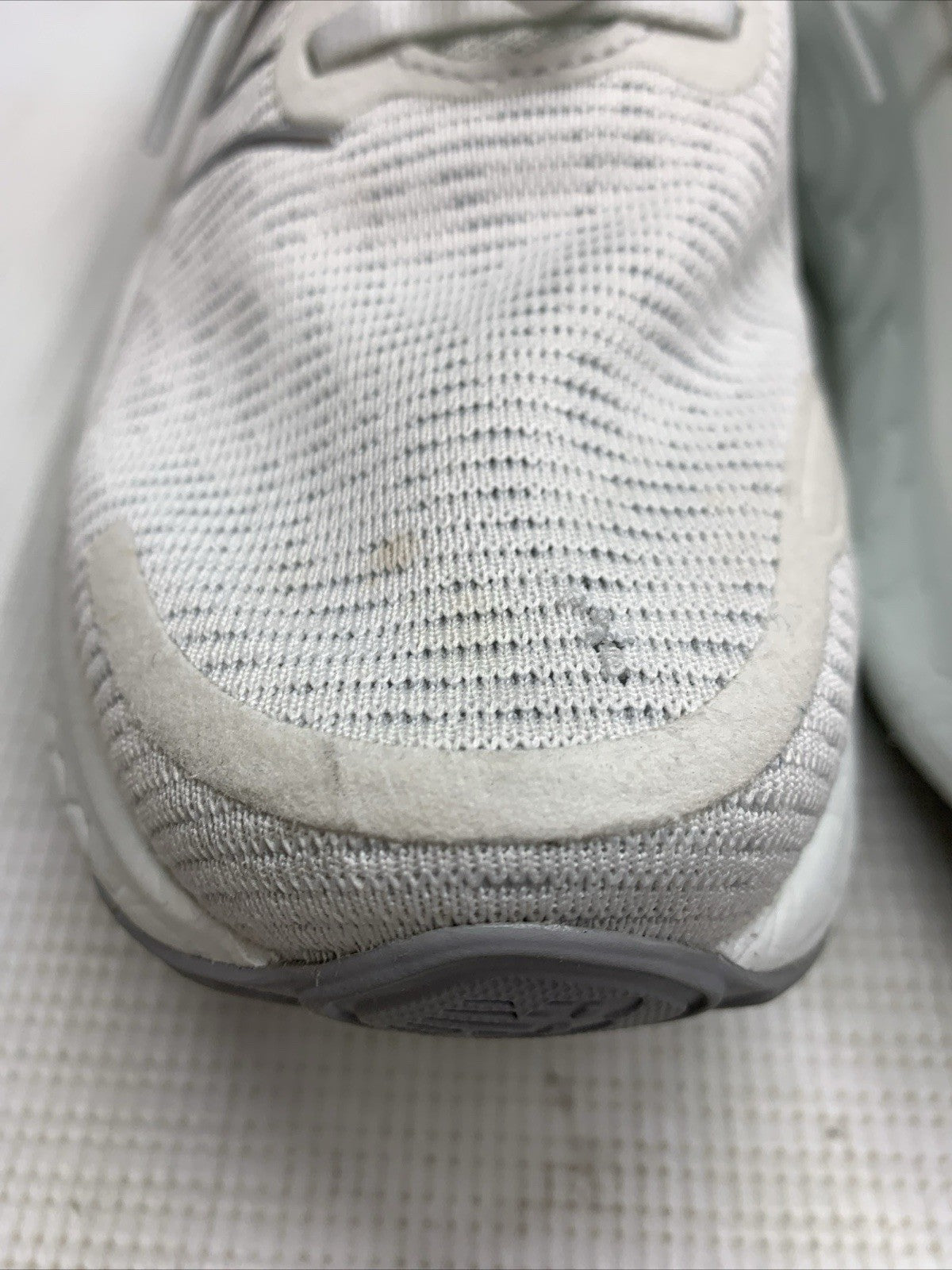 New Balance Fresh Foam X 860v14 Athletic Shoes Women’s White 8 Lace-up W860T14