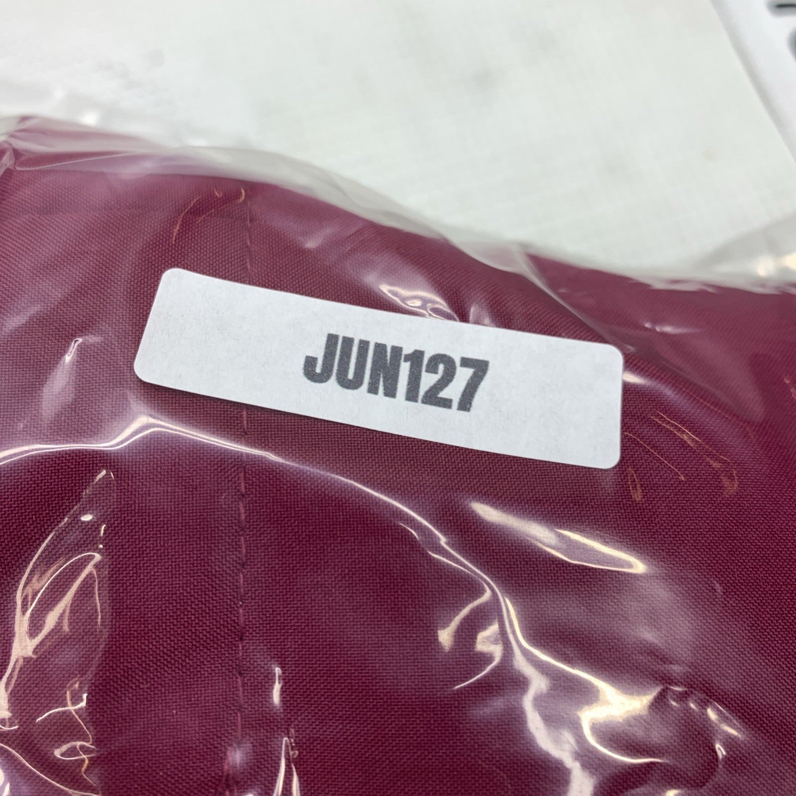 Columbia Women's W Valley Elite Stretch Waterproof Rain Hooded Size M, Magenta