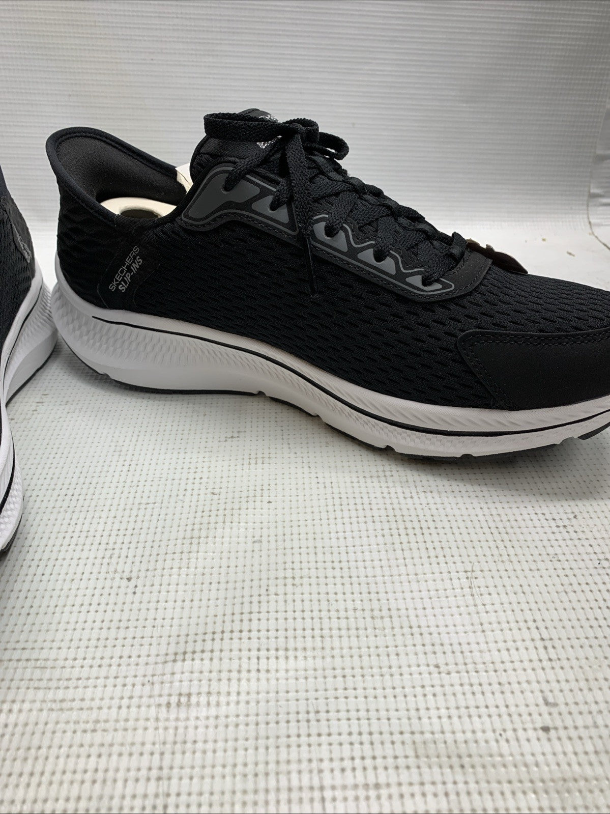 SKECHERS Women's Go Run Consistent 2.0 Endure Sneaker 128615/BKSL Black Shoe 8.5