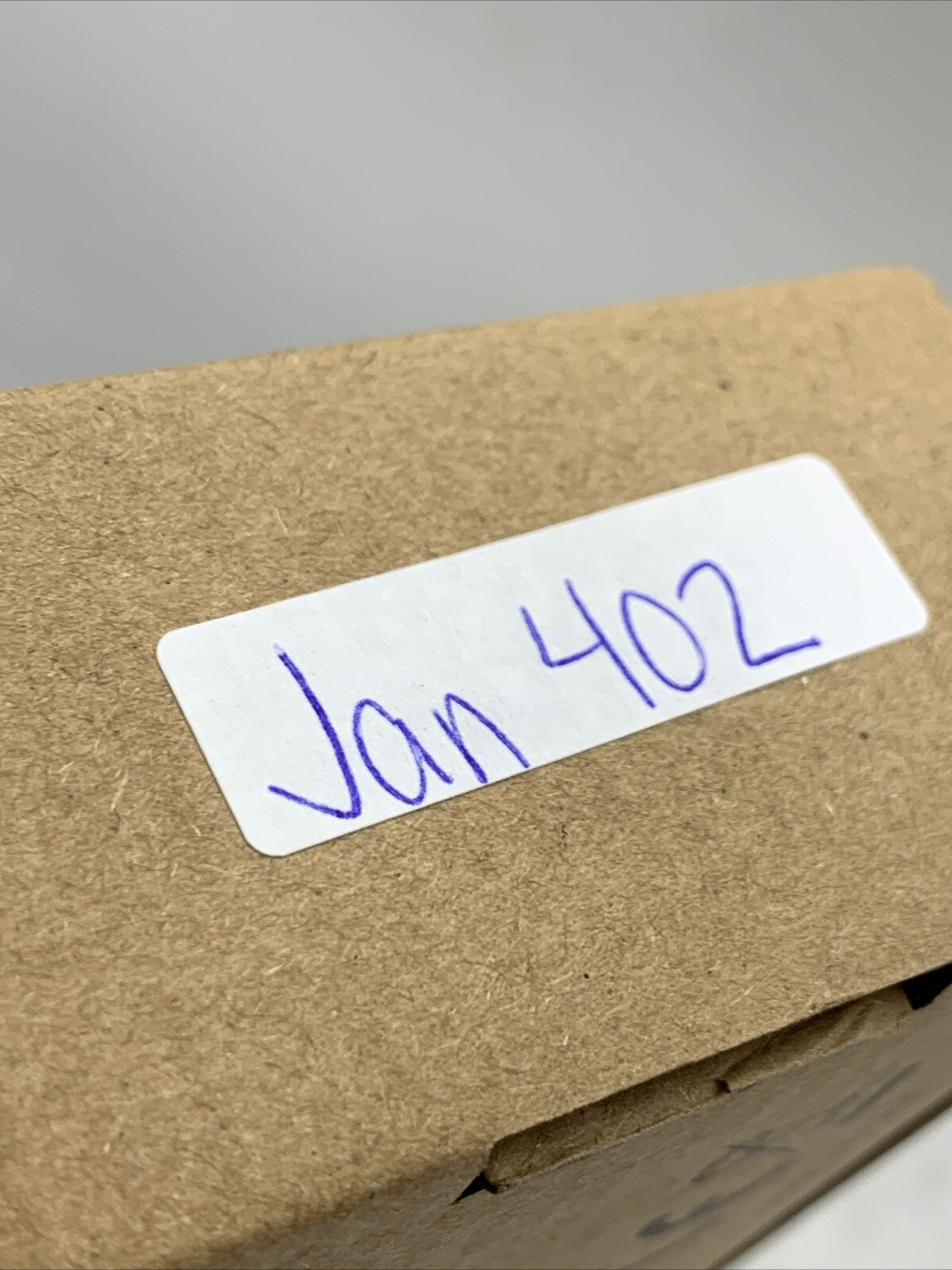 Jurgen K Multi Functional Wall Stud Finder TH530 Battery Operated Scratch Yellow