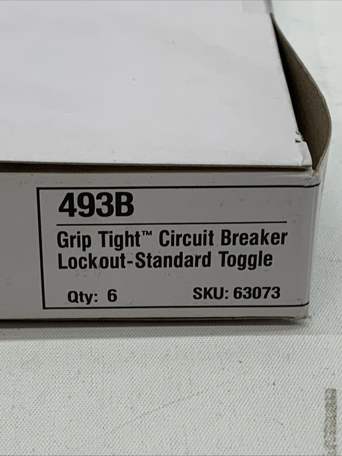 Master Lock 493B Grip Tight Circuit Breaker Lockout Standard Toggle Pack of 6