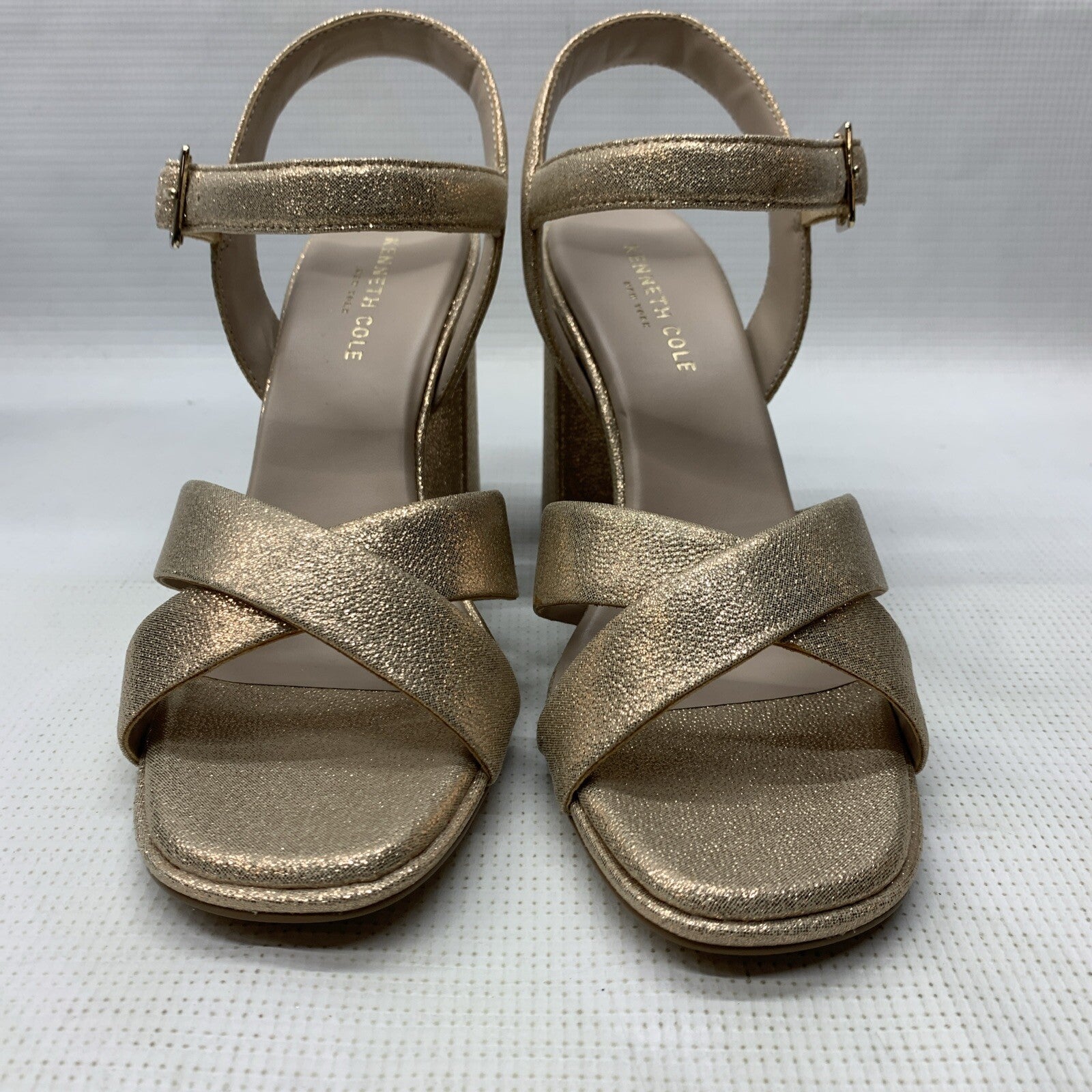 Kenneth Cole New York Women's Lessia Wedge Heeled Sandal Size 8.5 Light Gold