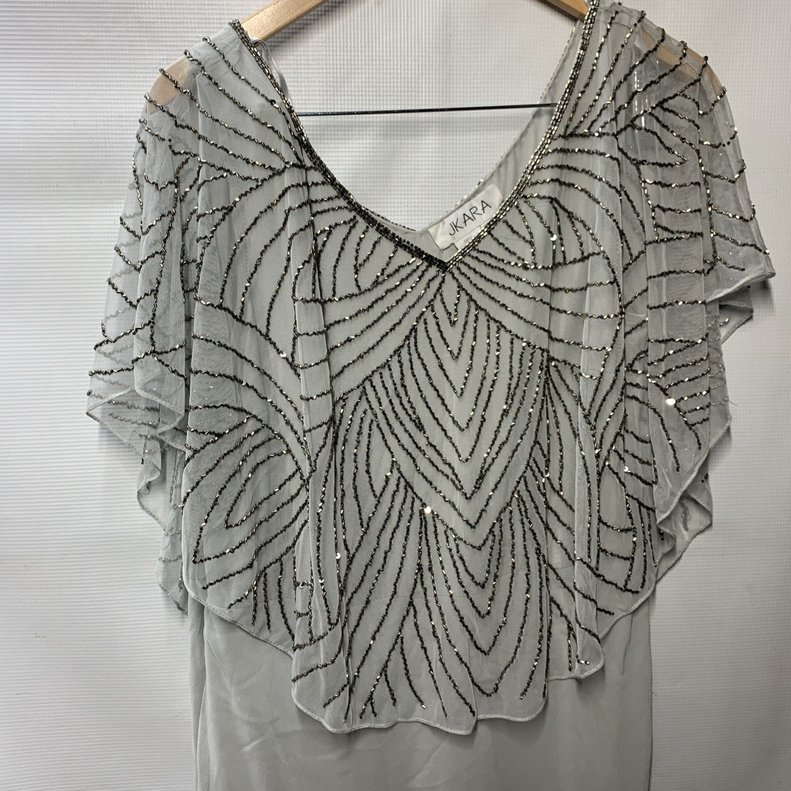 J Kara Sequin Capelet Long Beaded Dress V-neck Pull On Size 14p Gray/sliver