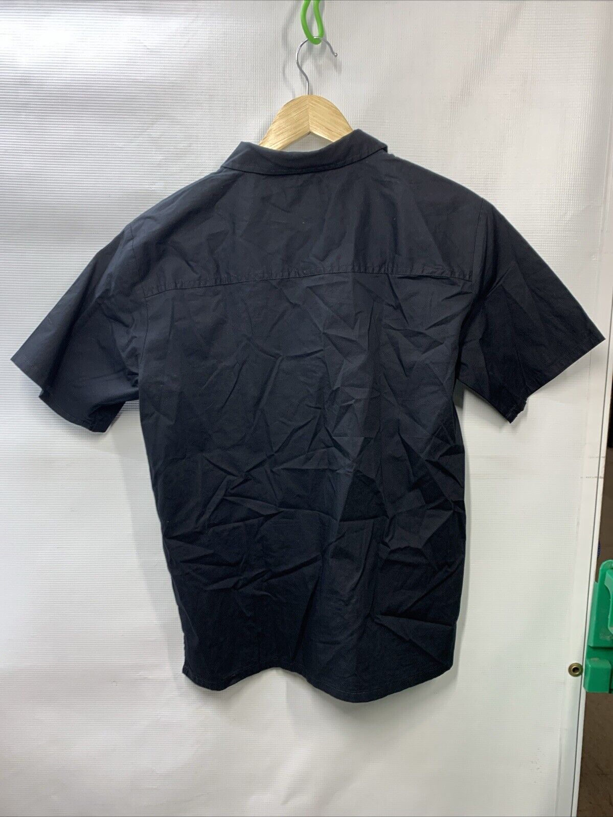 Calvin Klein Boys' Short Sleeve Woven Button-up Collared Shirt Size 18/20 Black
