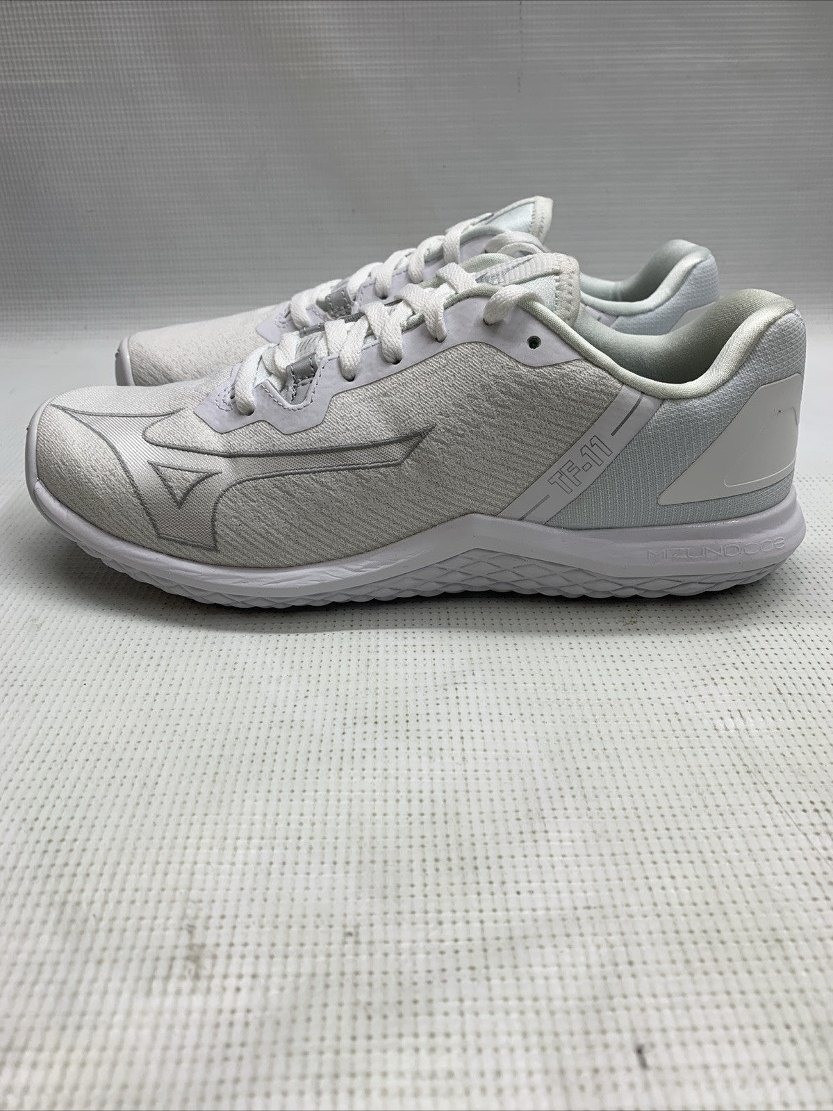 Mizuno Women TF-11 Cross Trainer 11 Fitness Shoes White Size 8.5 Lace-up Sneaker